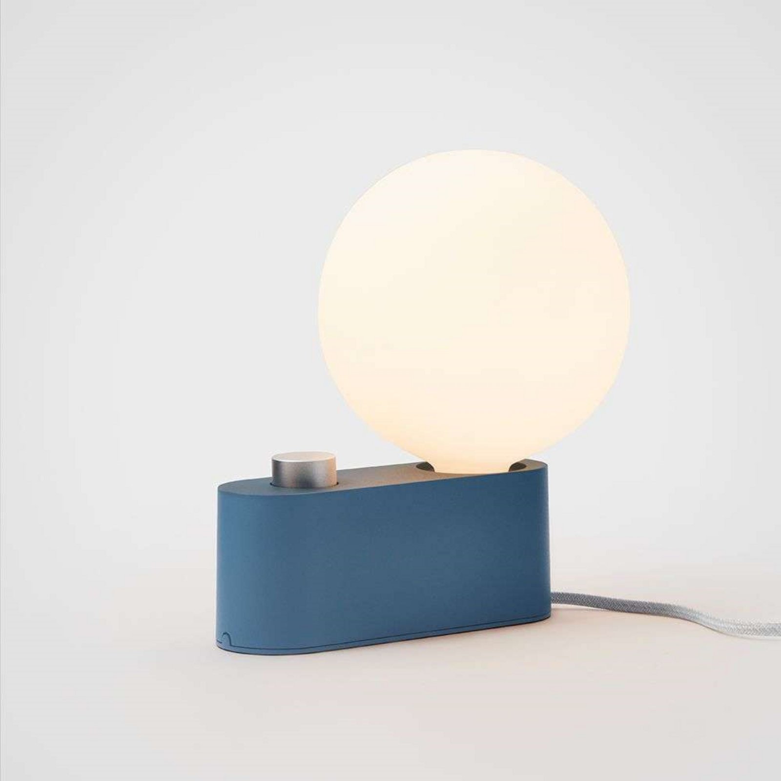 Alumina Bordslampa Sapphire w/Sphere IV - Tala