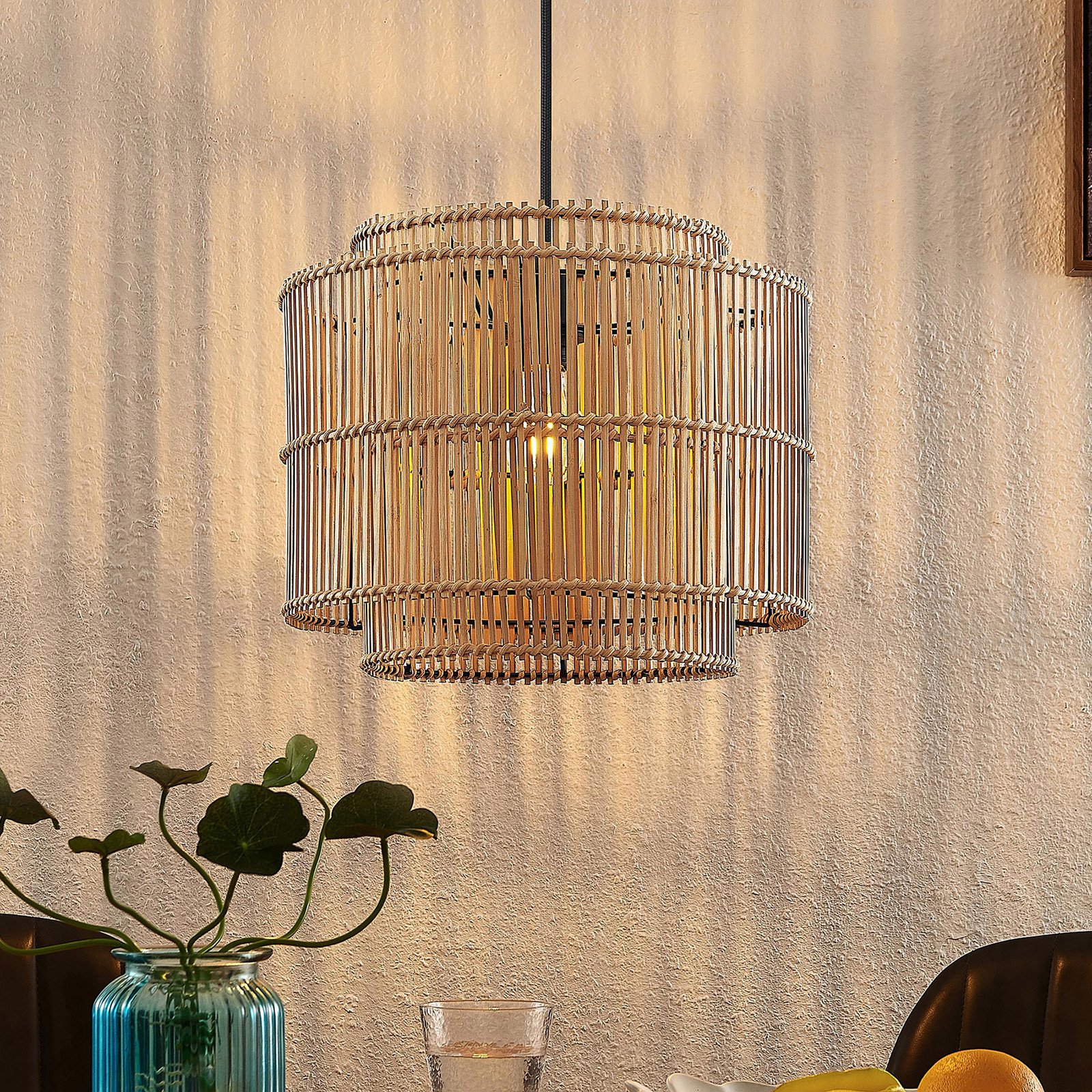 Lampă suspendată Lindby Bridga Ø 35 cm negru bambus - Camera de zi / sufragerie - Scandinavă - bambus natural negru - Bamboo