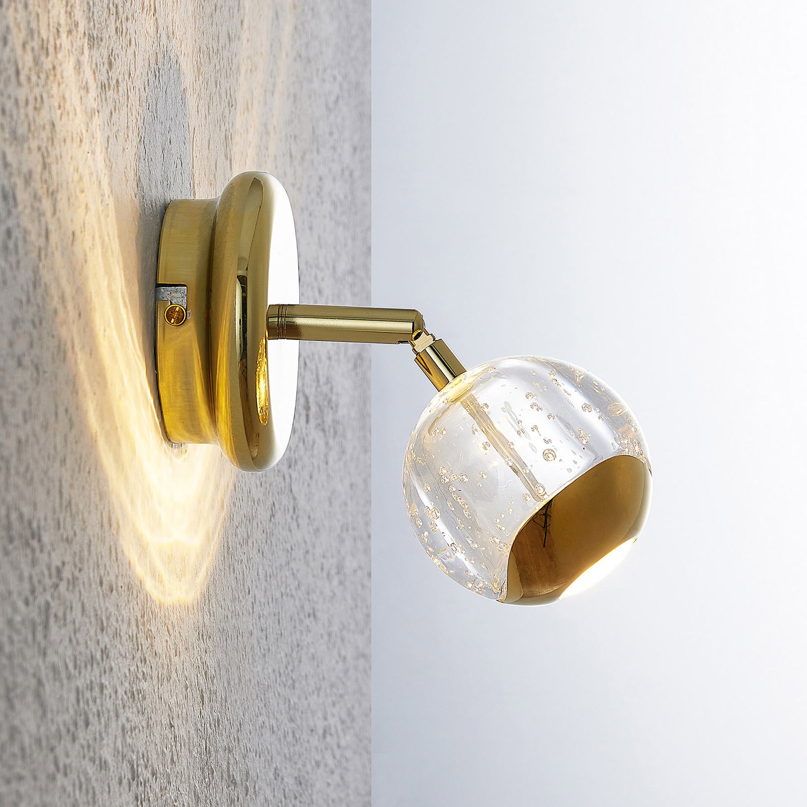 Lucande Kilio LED-Strahler mit Glasschirm, gold
