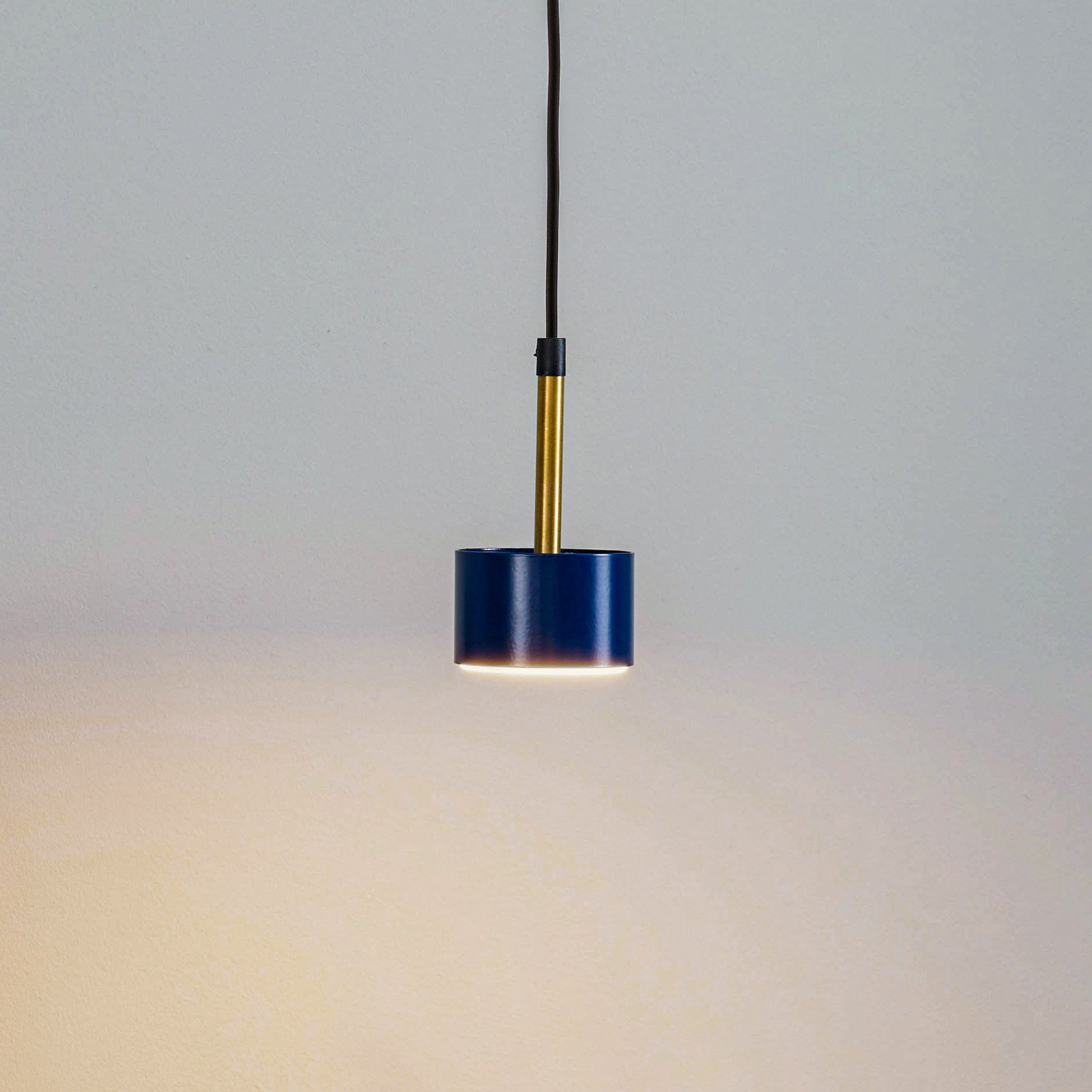 Arena hanging light long one-bulb, blue and gold
