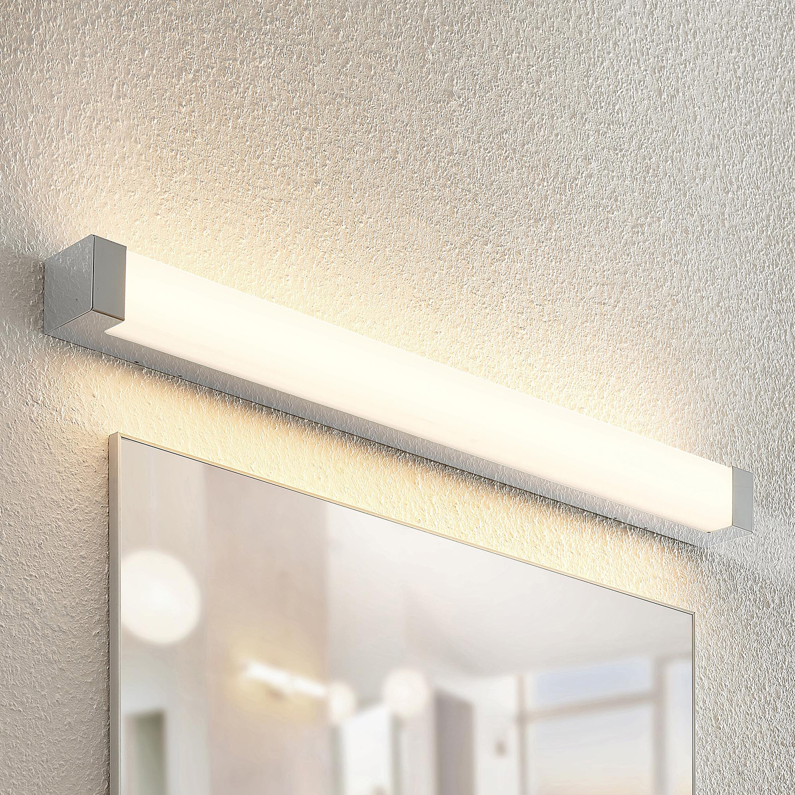 Lindby Skara lampe de salle de bain LED, 90 cm