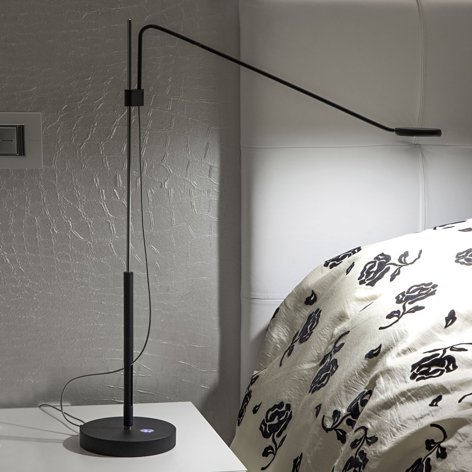ICONE Tecla - elegantní LED stolní lampa