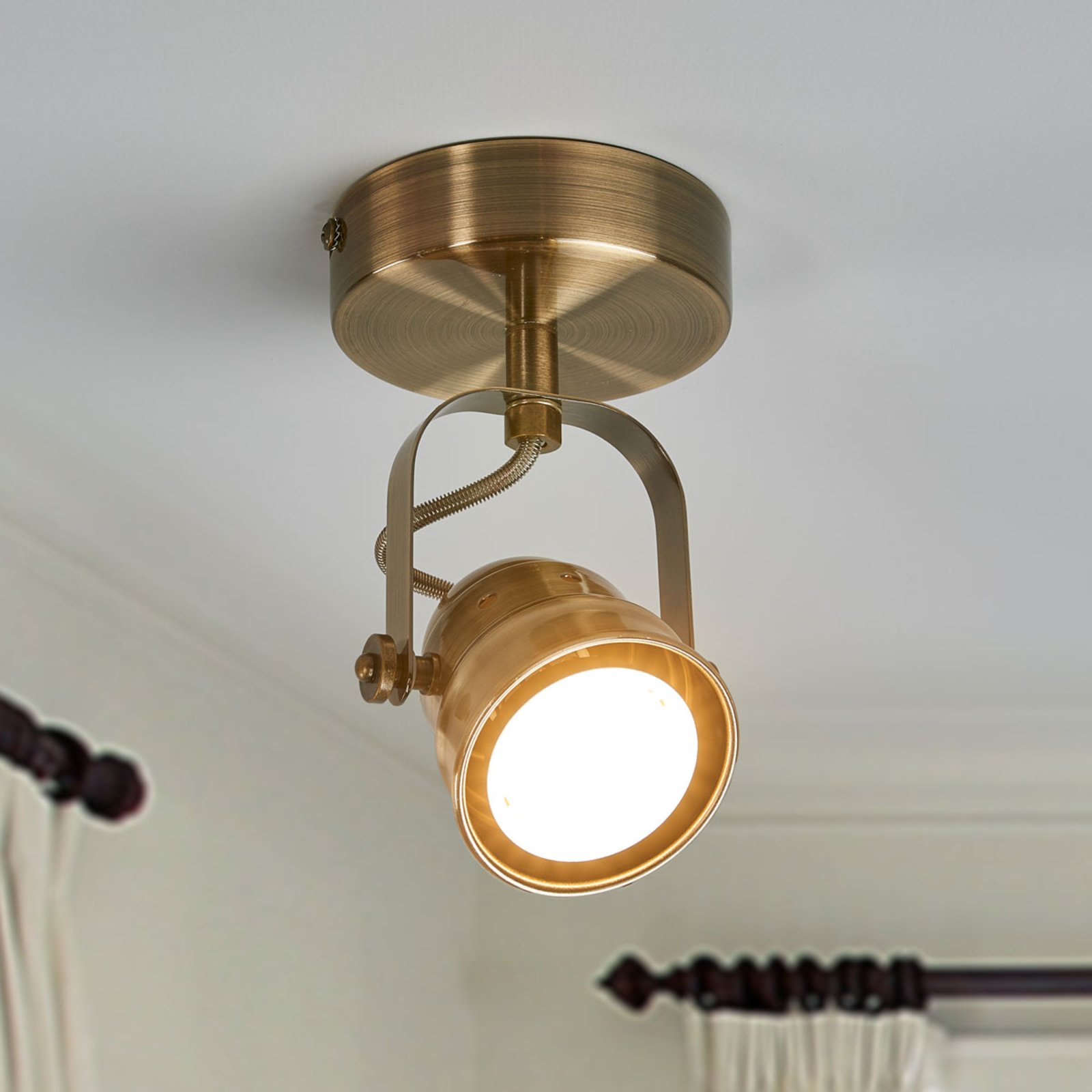 Leonor Wall Lamp Antique Brass - Lindby
