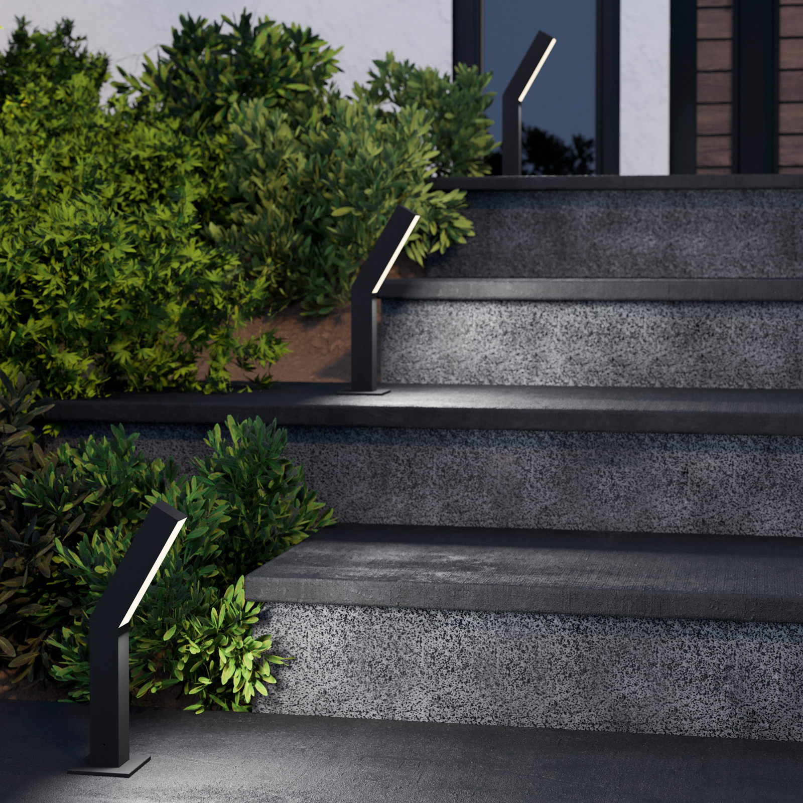 Ugento LED pedestal light, black