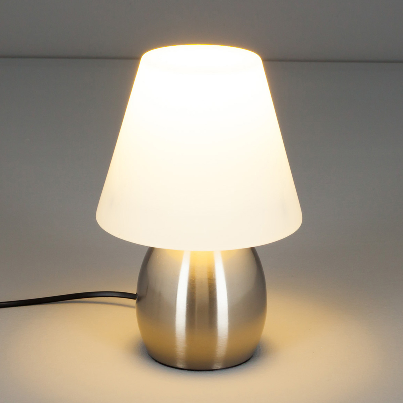 Kaunis Emilan pöytävalaisin, E14-LED-lamppu