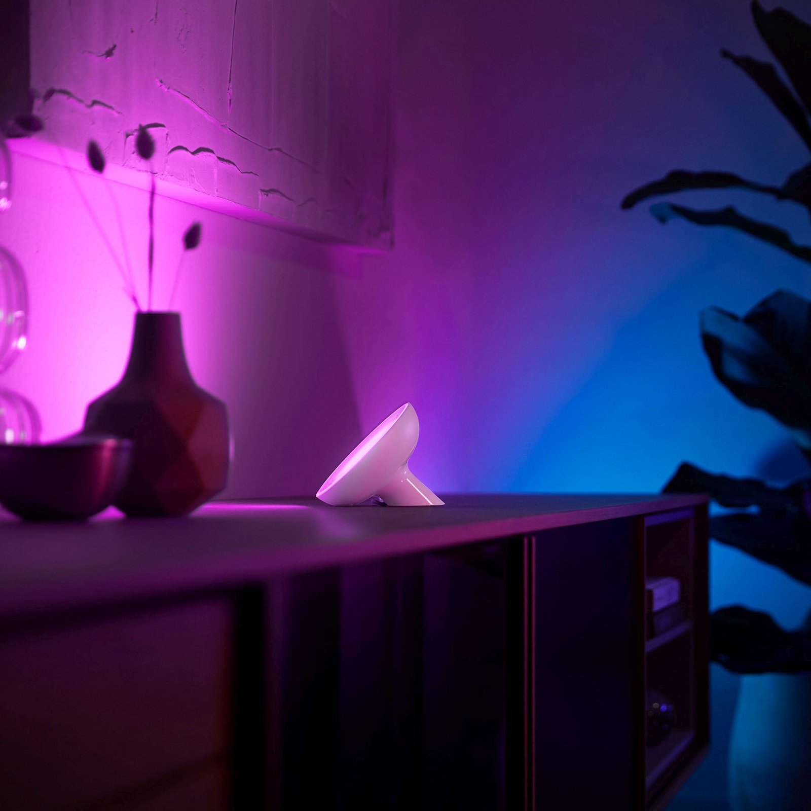 Molester Incident, event Belongs Philips Hue Bloom table lamp white, White & Color | Lights.ie
