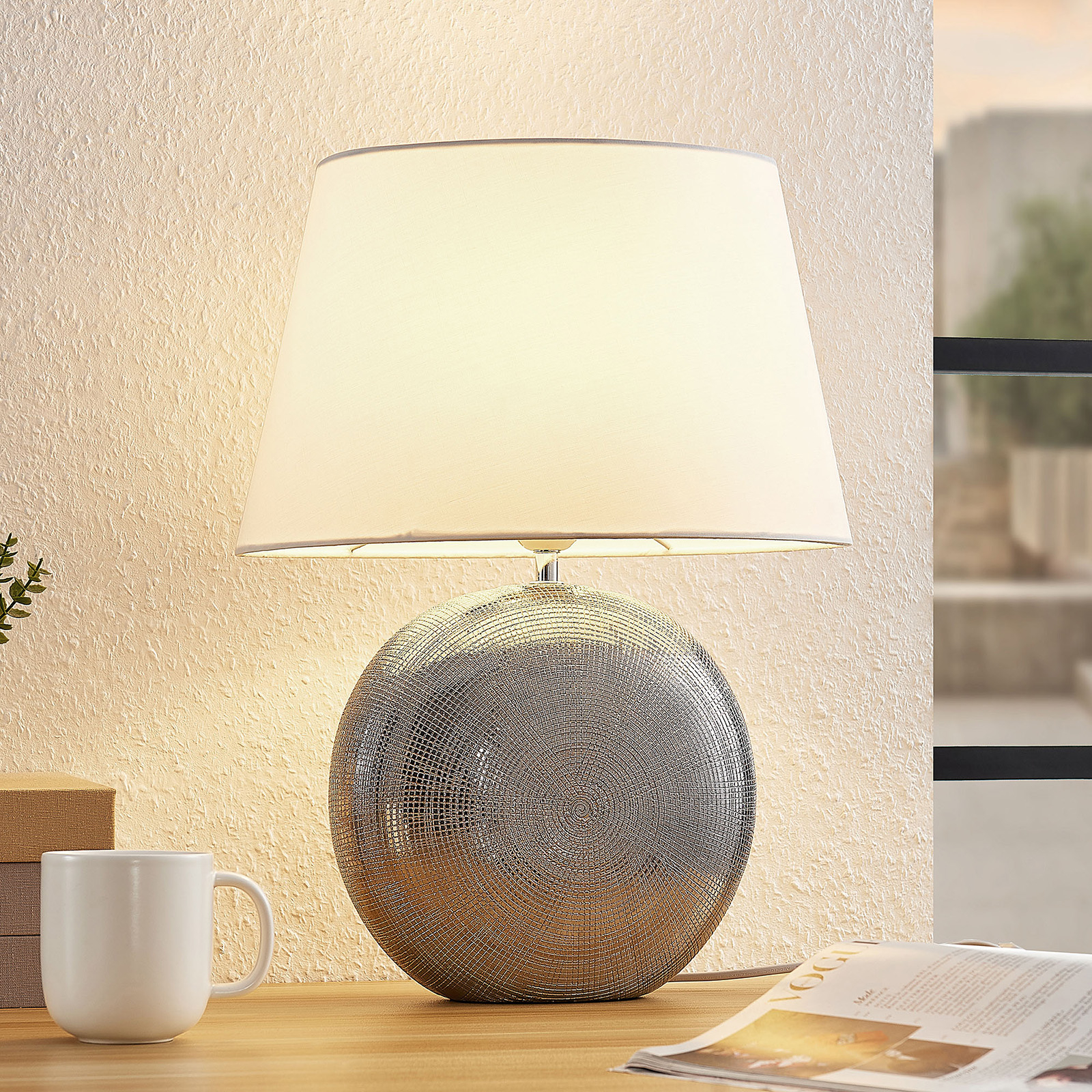 Lindby Florentino bordlampe, stoff og keramikk