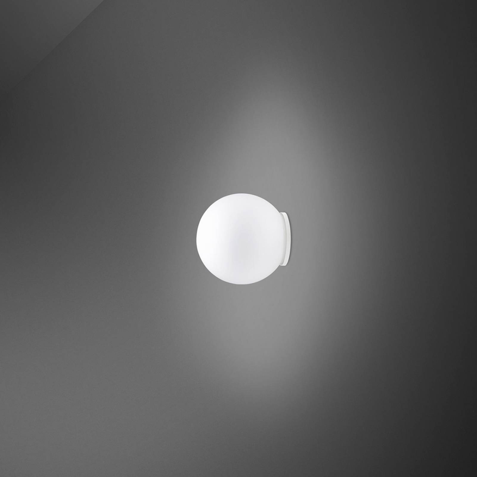 Fabbian Lumi Sfera glass wall light, Ø 9 cm, for Living / Dining Room, glass, plastic, G9, 20 W, energy efficiency: A++