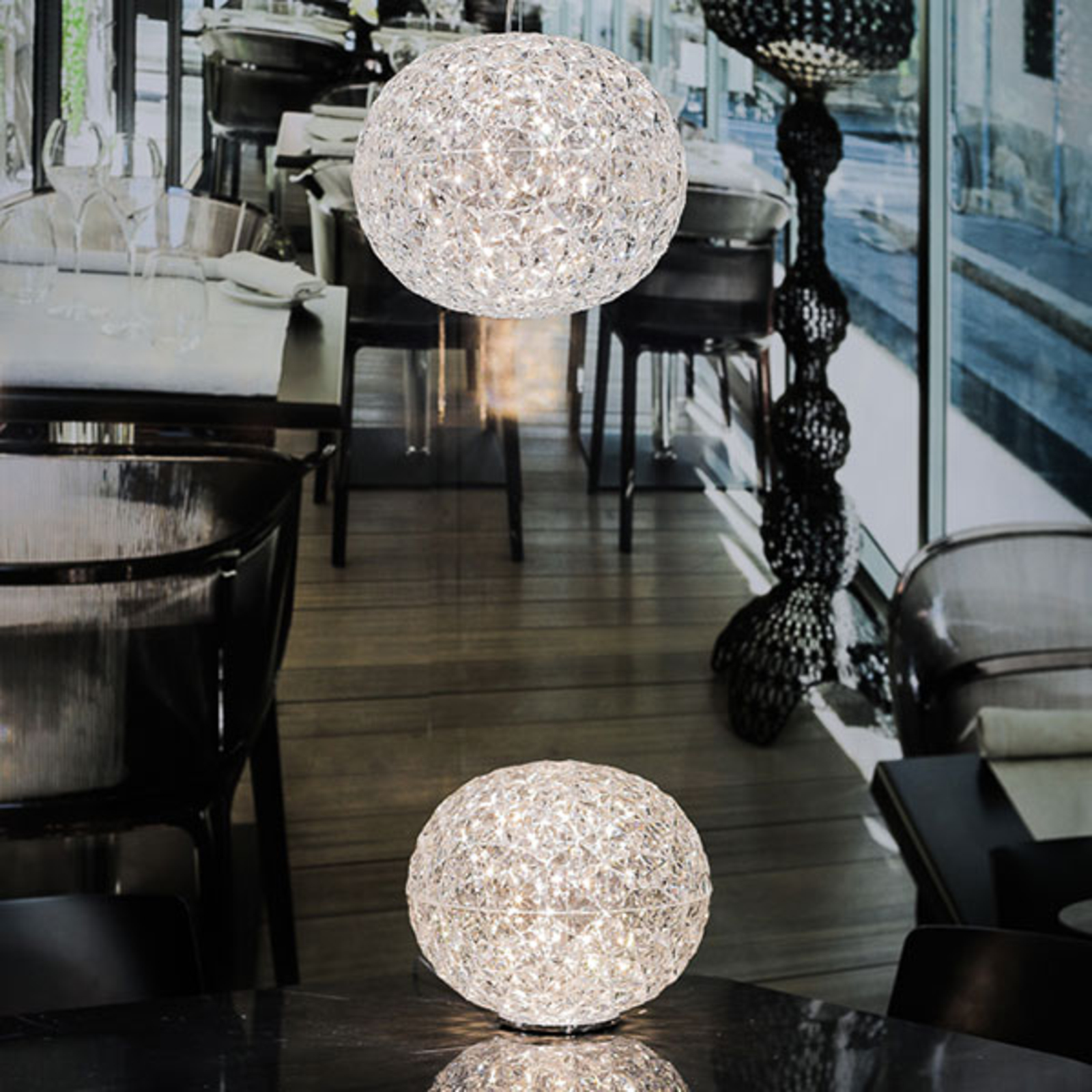 Kartell Planet LED-Tischleuchte Kugel
