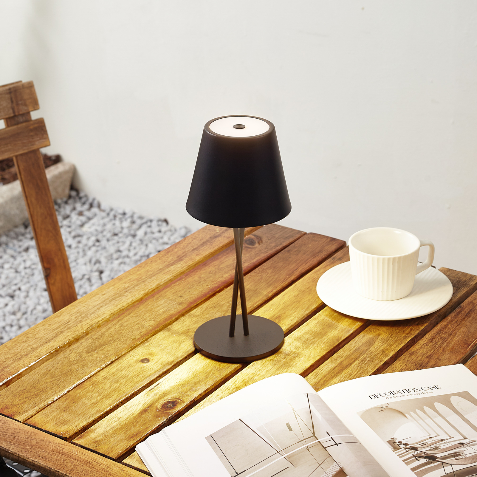 Lindby Lampada da tavolo ricaricabile a LED Janea, incrociata, nera, in