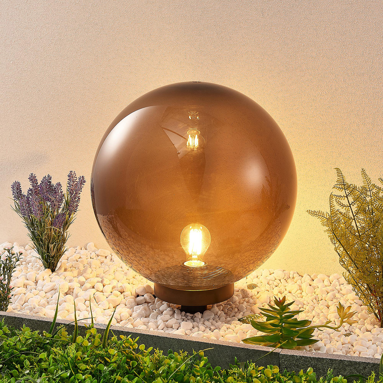 Lindby Samini candeeiro decorativo com bola, Ø 40 cm