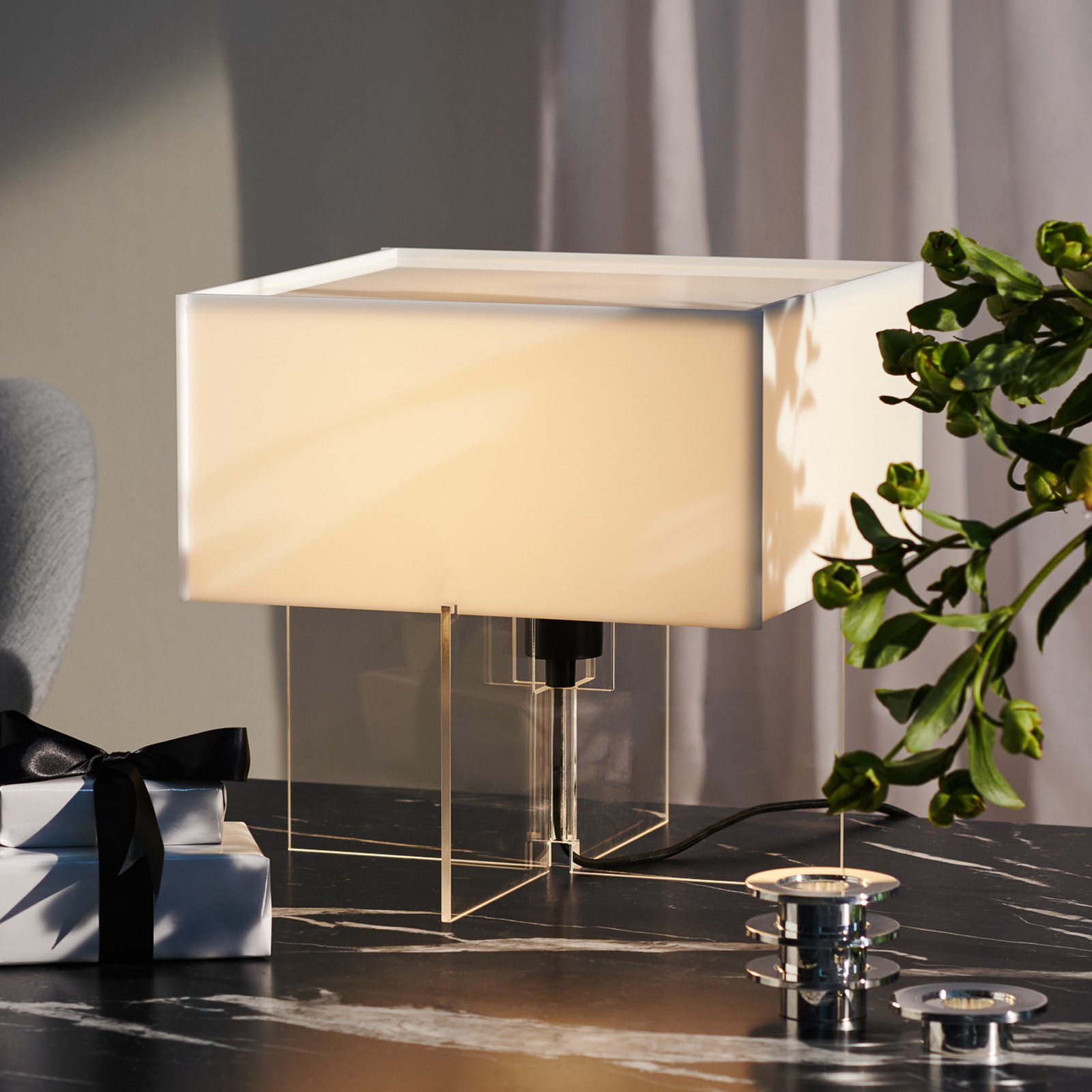 FRITZ HANSEN Cross-Plex lampada da tavolo, 30 cm