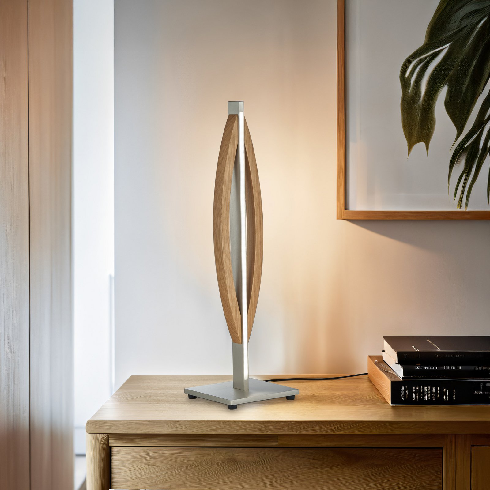 Quitani LED-Tischleuchte Kiera, eiche/nickel matt