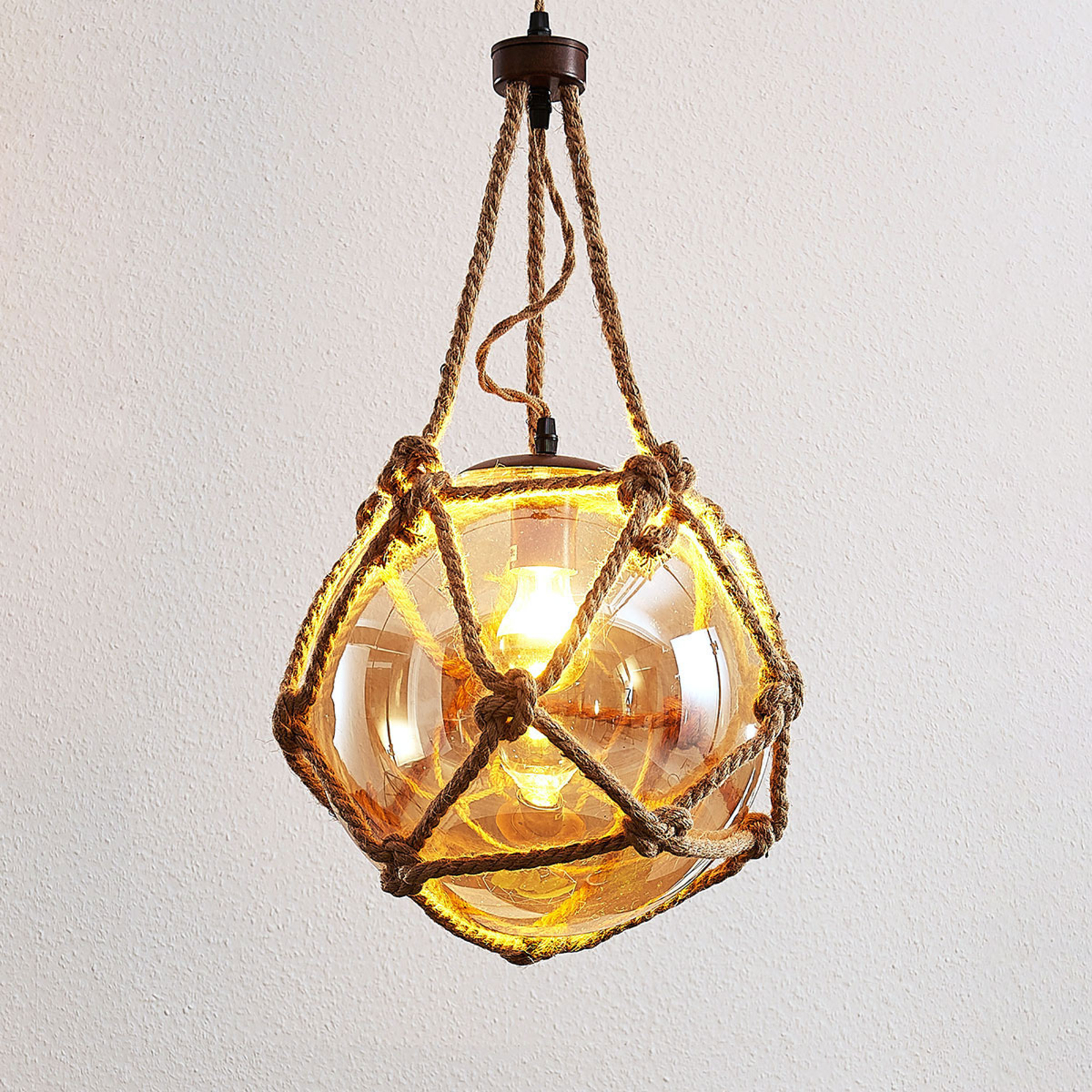 Závesná lampa Georgina zo skla jantárovej farby
