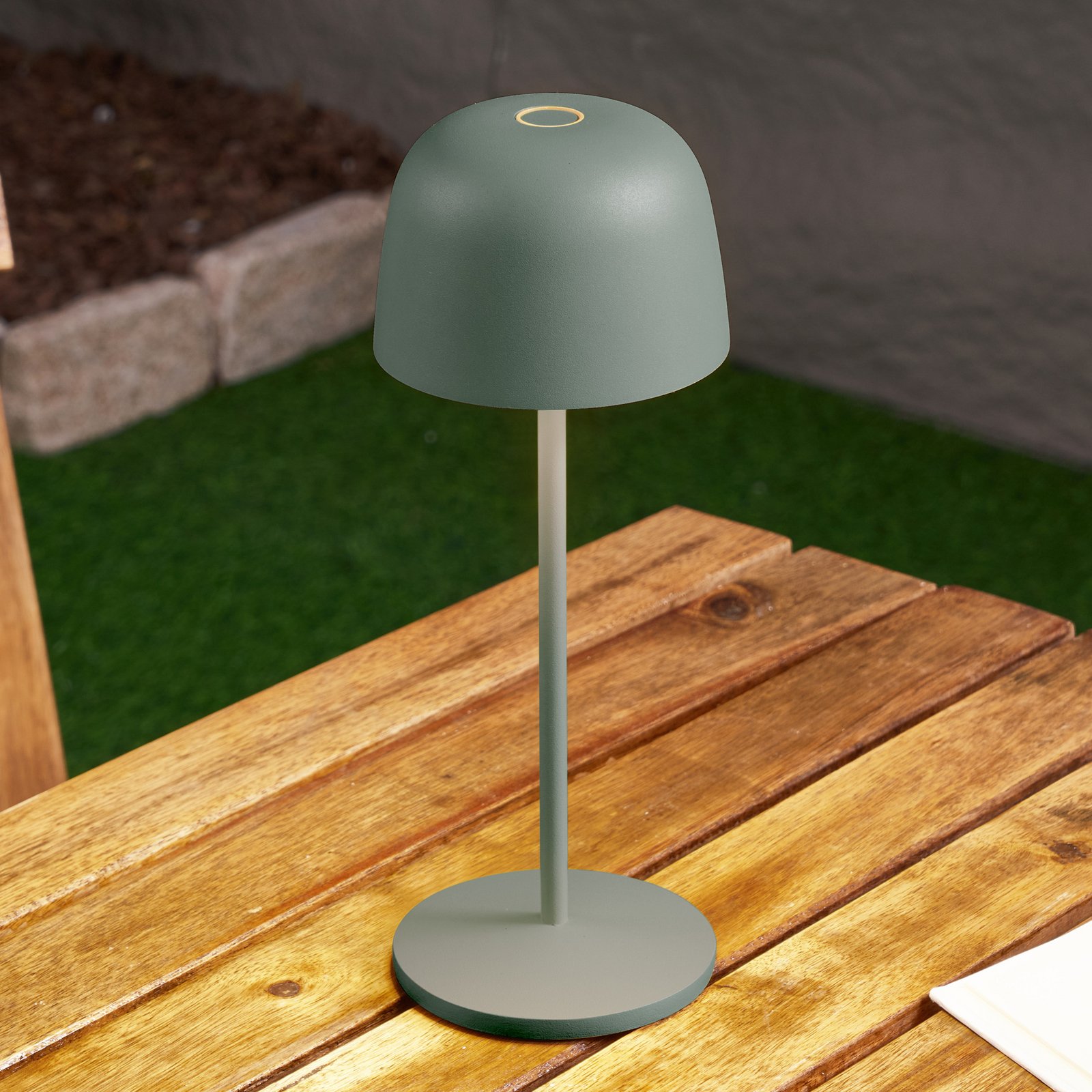 Lindby LED stolna lampa na baterije Arietty, zelena, prigušiva, IP54