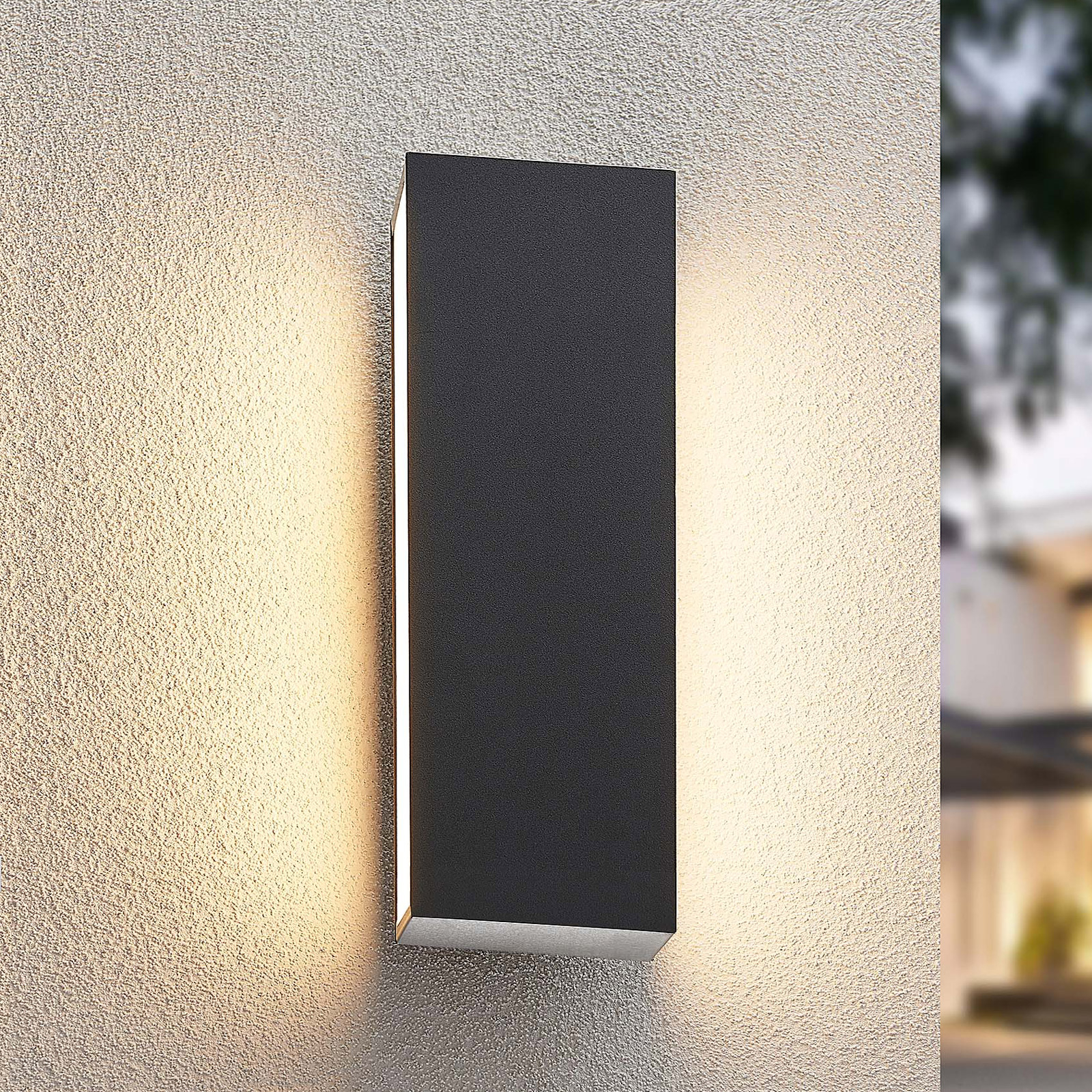 Lucande Aegisa LED outdoor wall lamp, angular