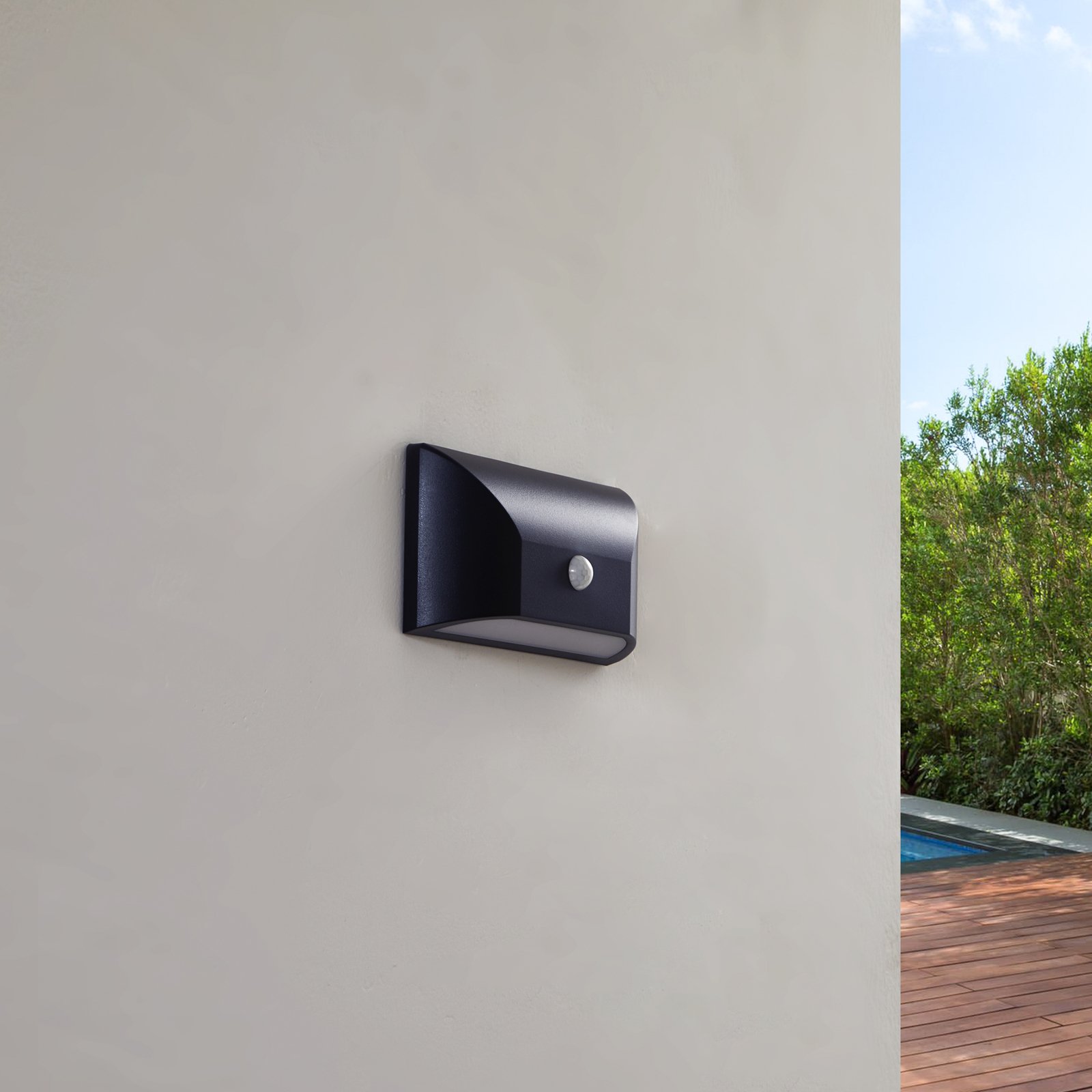 Aplique de exterior Lindby LED Siana, negro, PC, sensor