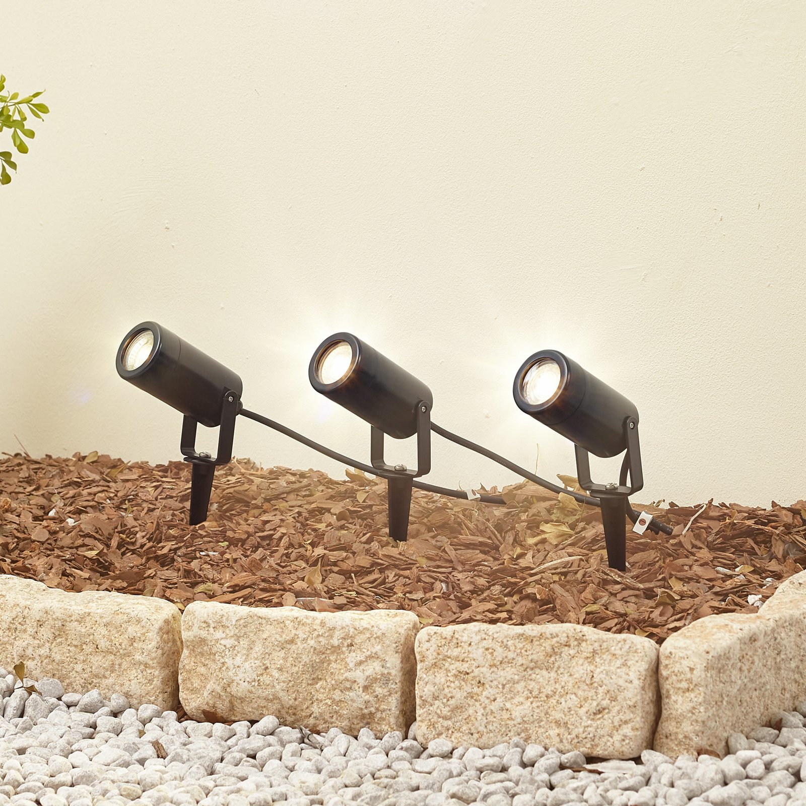 Lindby Thorgal ground spike light, Ø 6 cm, black, set of 3