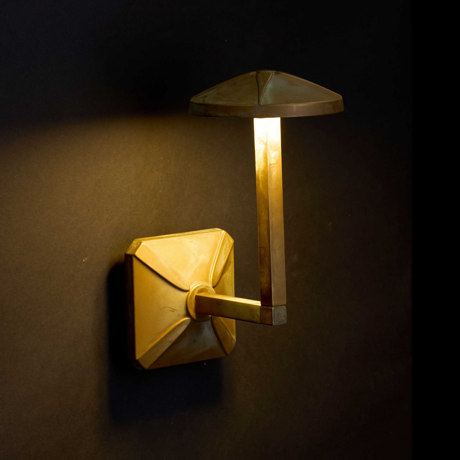 Moretti Luce Zunanja stenska svetilka LED Aura Disk, višina 24 cm, starinsko medenina - Podeželska hiša / Rustikalna - starinski medenina