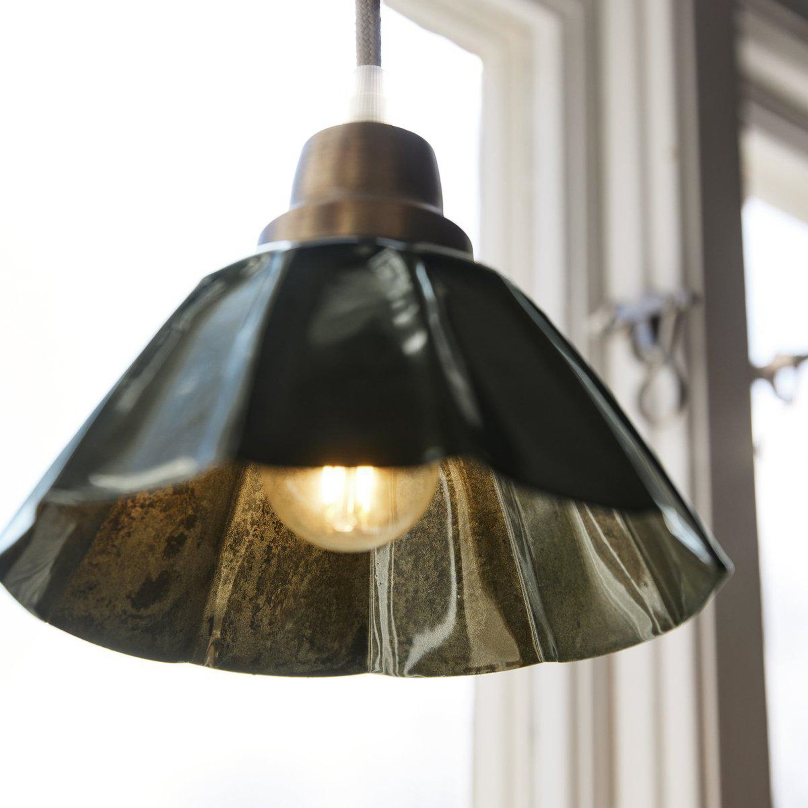 PR Home pendant light Ester, green, Ø 17 cm, iron, plug