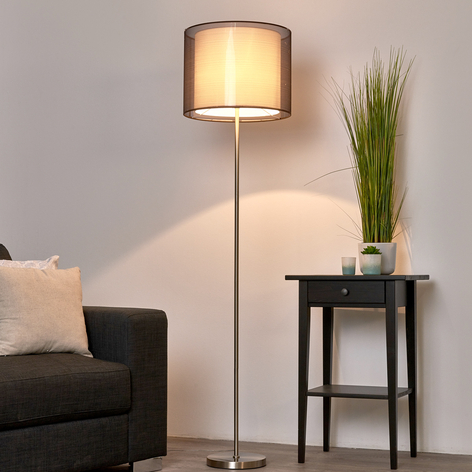 Lampada a stelo Nica, paralume in stoffa marrone