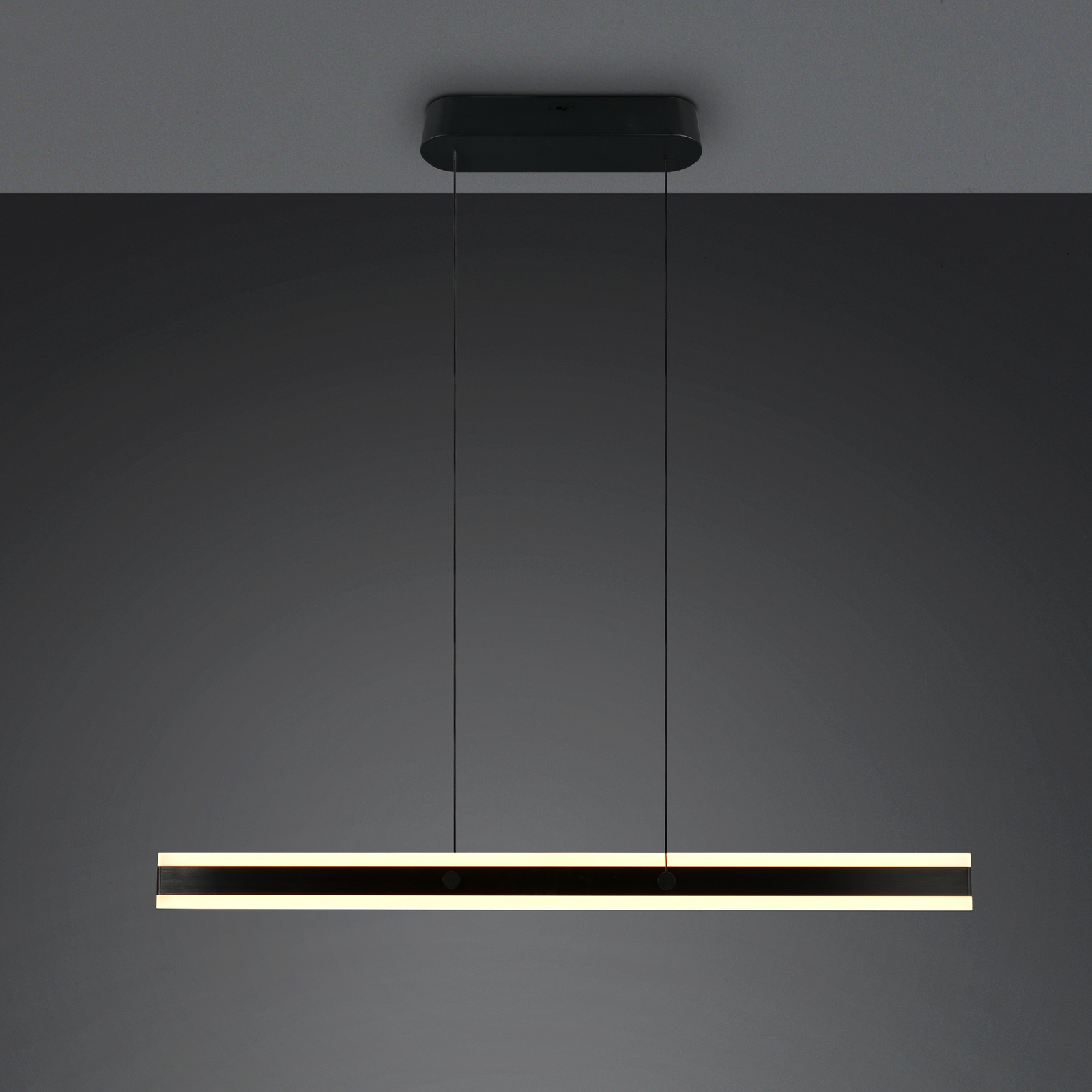 Candeeiro suspenso LED Arcola, preto, comprimento 115 cm, CCT, 2 lâmpadas. Candeeiro suspenso LED Arcola, preto, comprimento 115 cm, CCT, 2 lâmpadas.