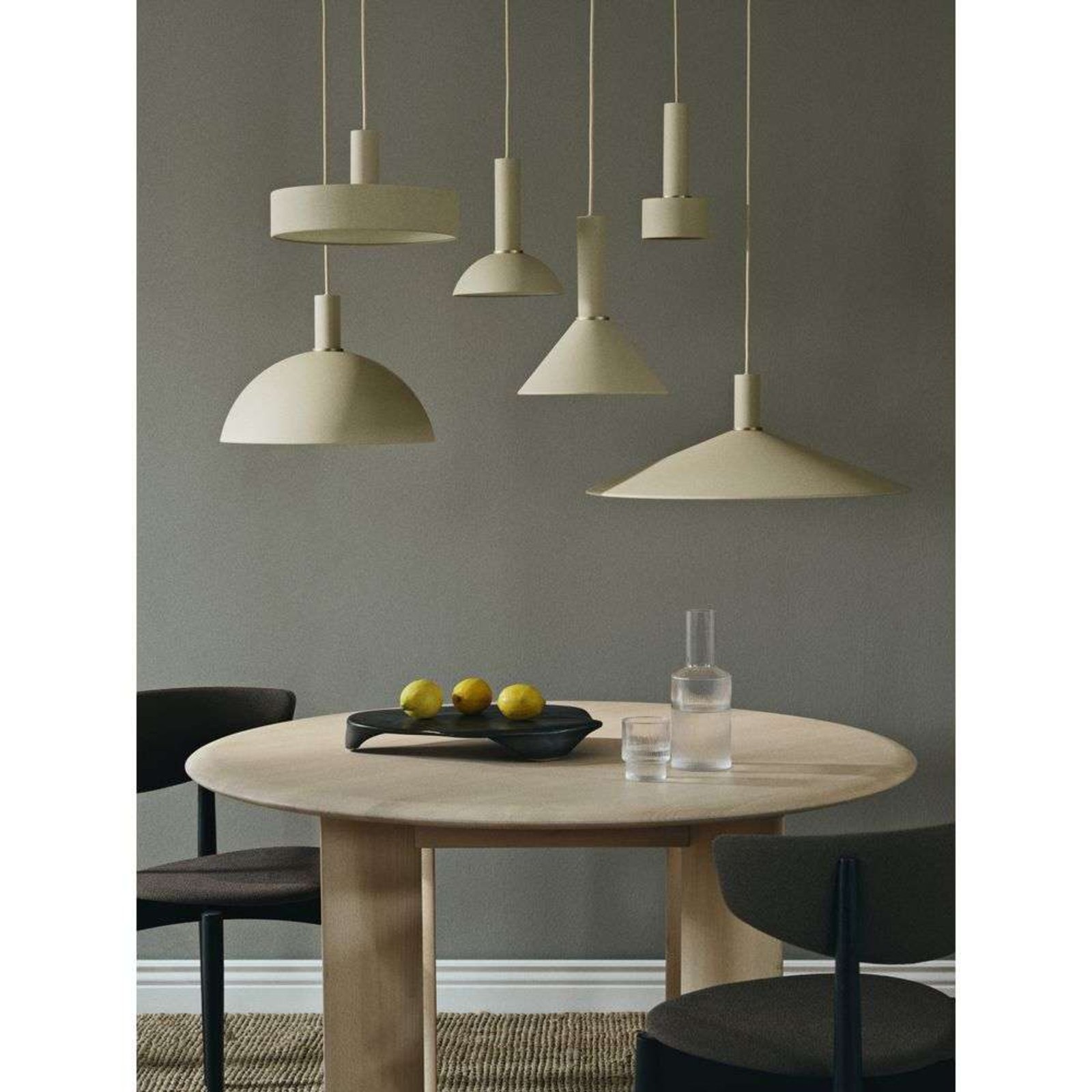 Collect Lustră Pendul Cone Low Light Grey - ferm LIVING