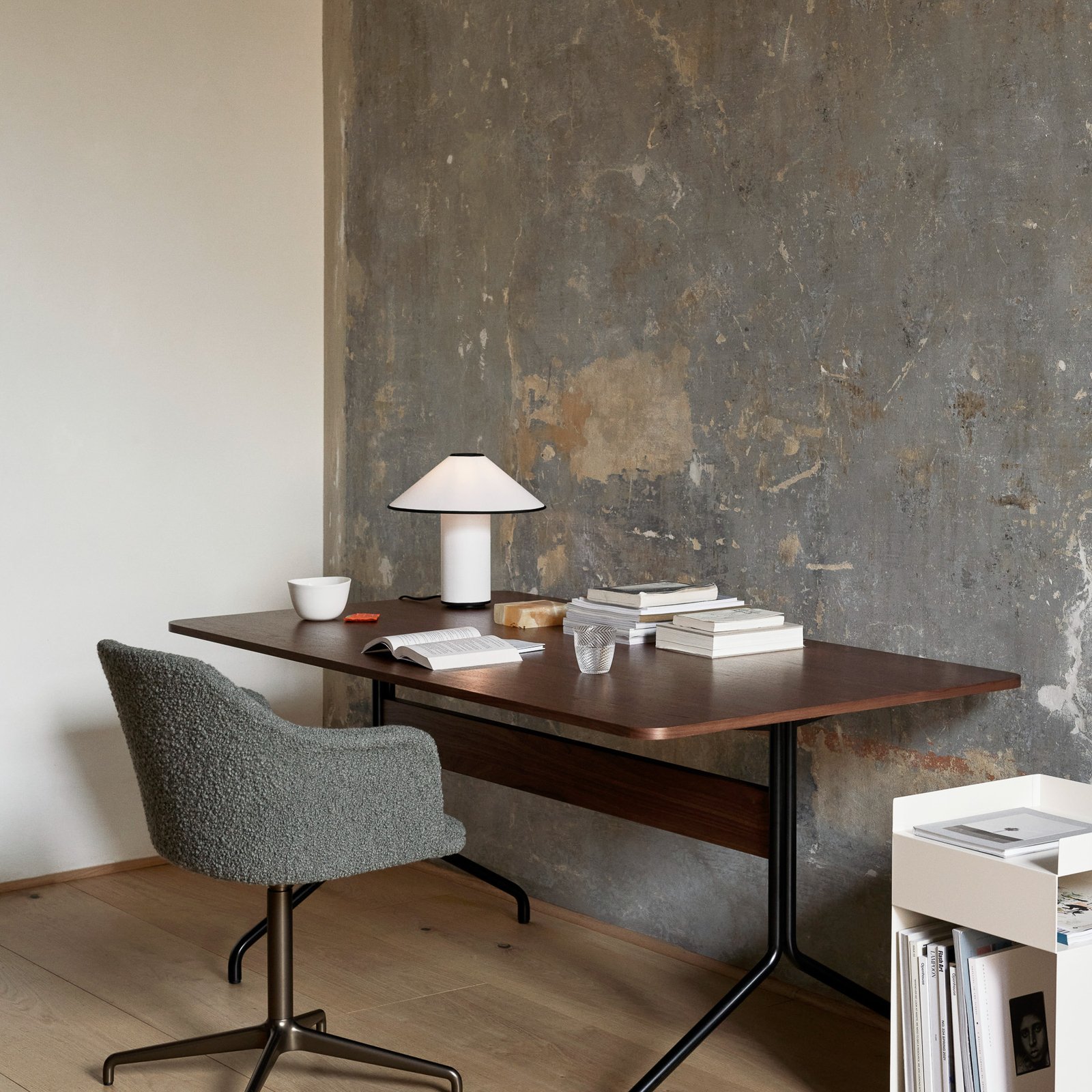 Colette ATD6 pöytävalaisin valkoinen/musta - &Tradition