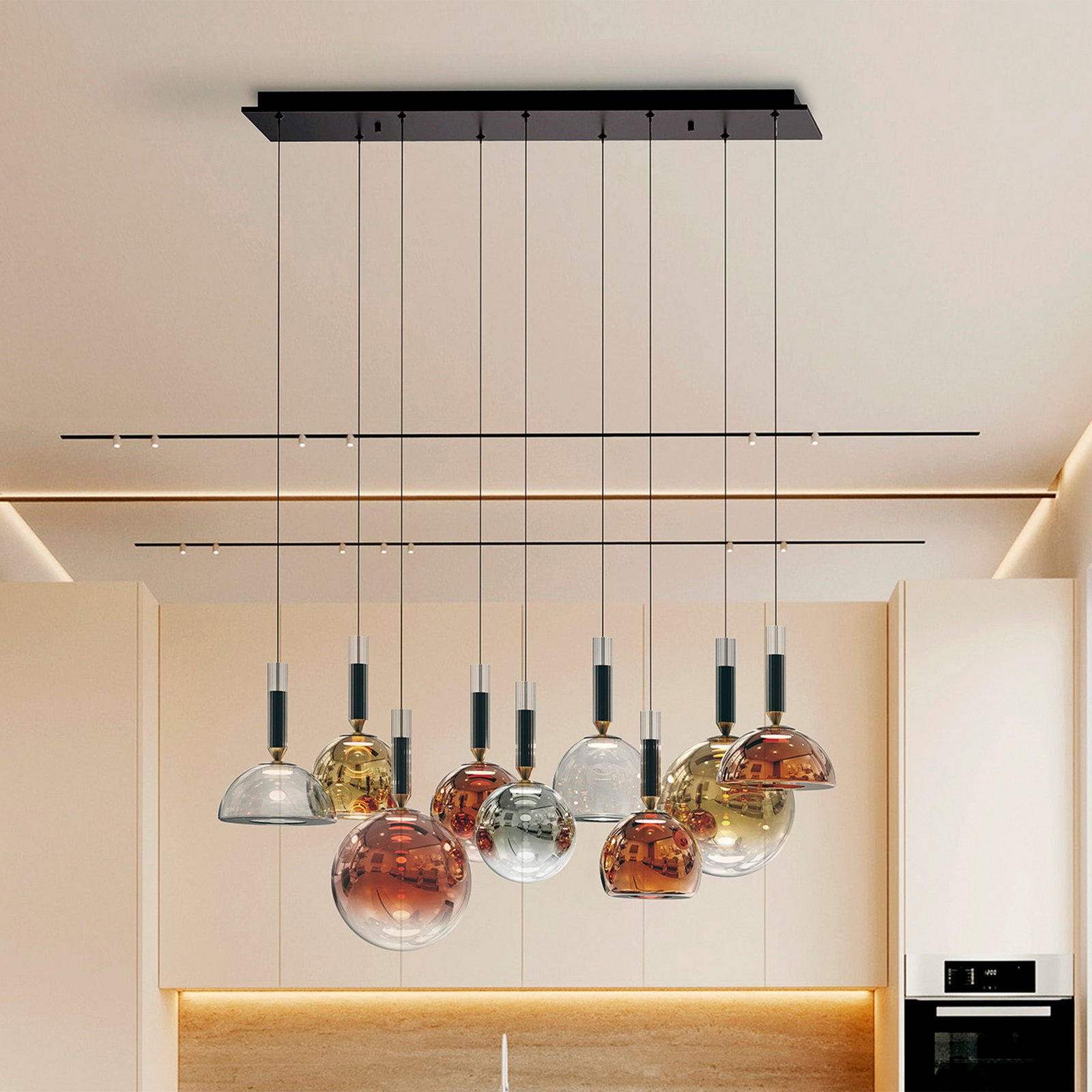 Charlize II 9 lukturu LED piekaramā lampa, triac-dim, četru krāsu stikls