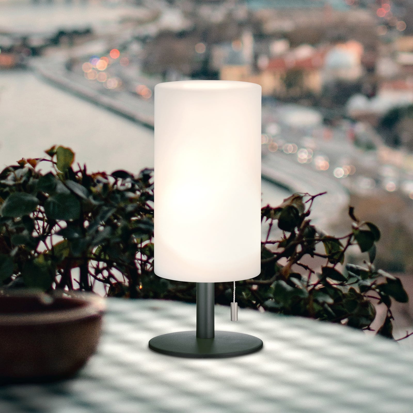 LED-Akku-Tischleuchte Larino mit Zugschalter