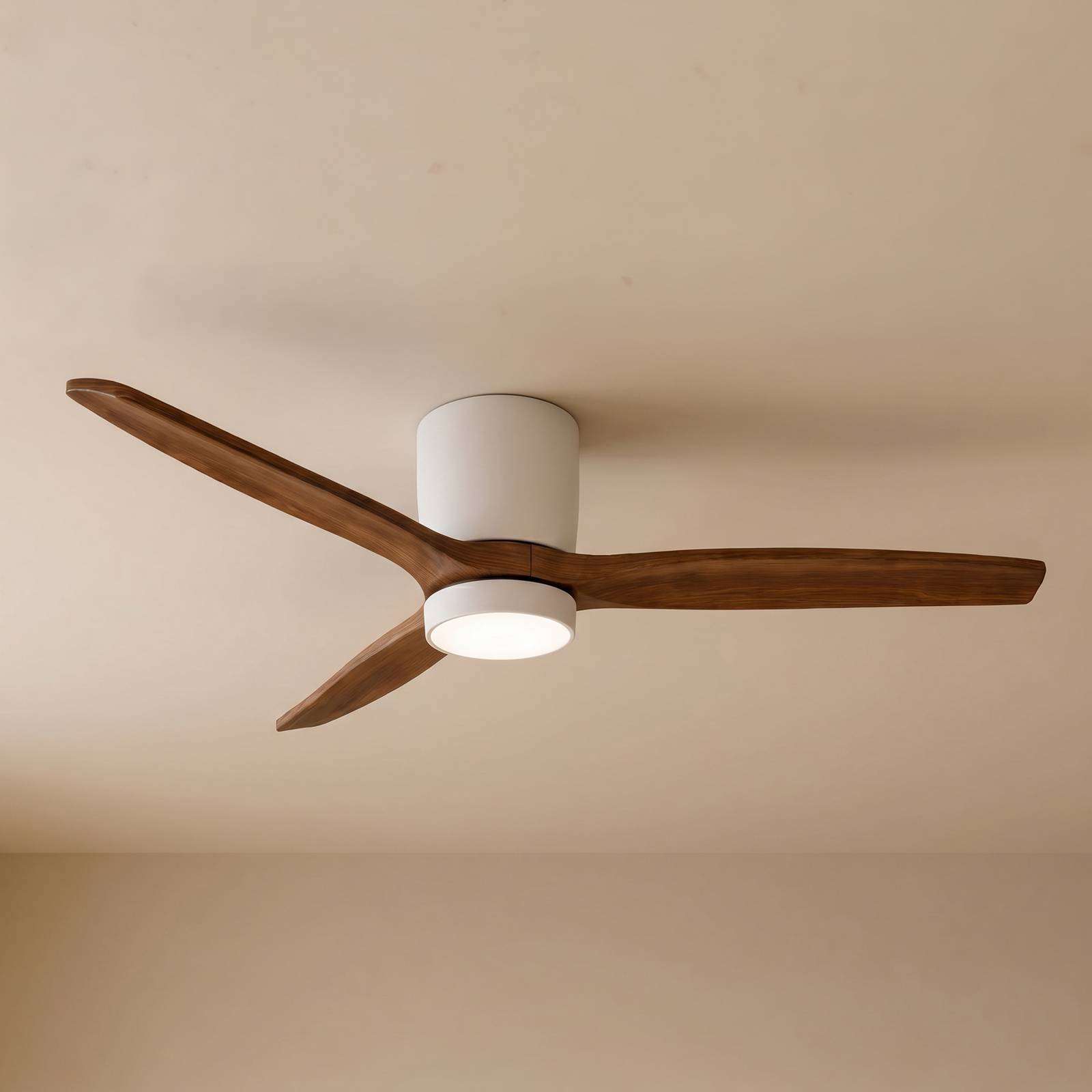 Lucande LED-Deckenventilator Faipari, Holz dunkel, DC, 132cm