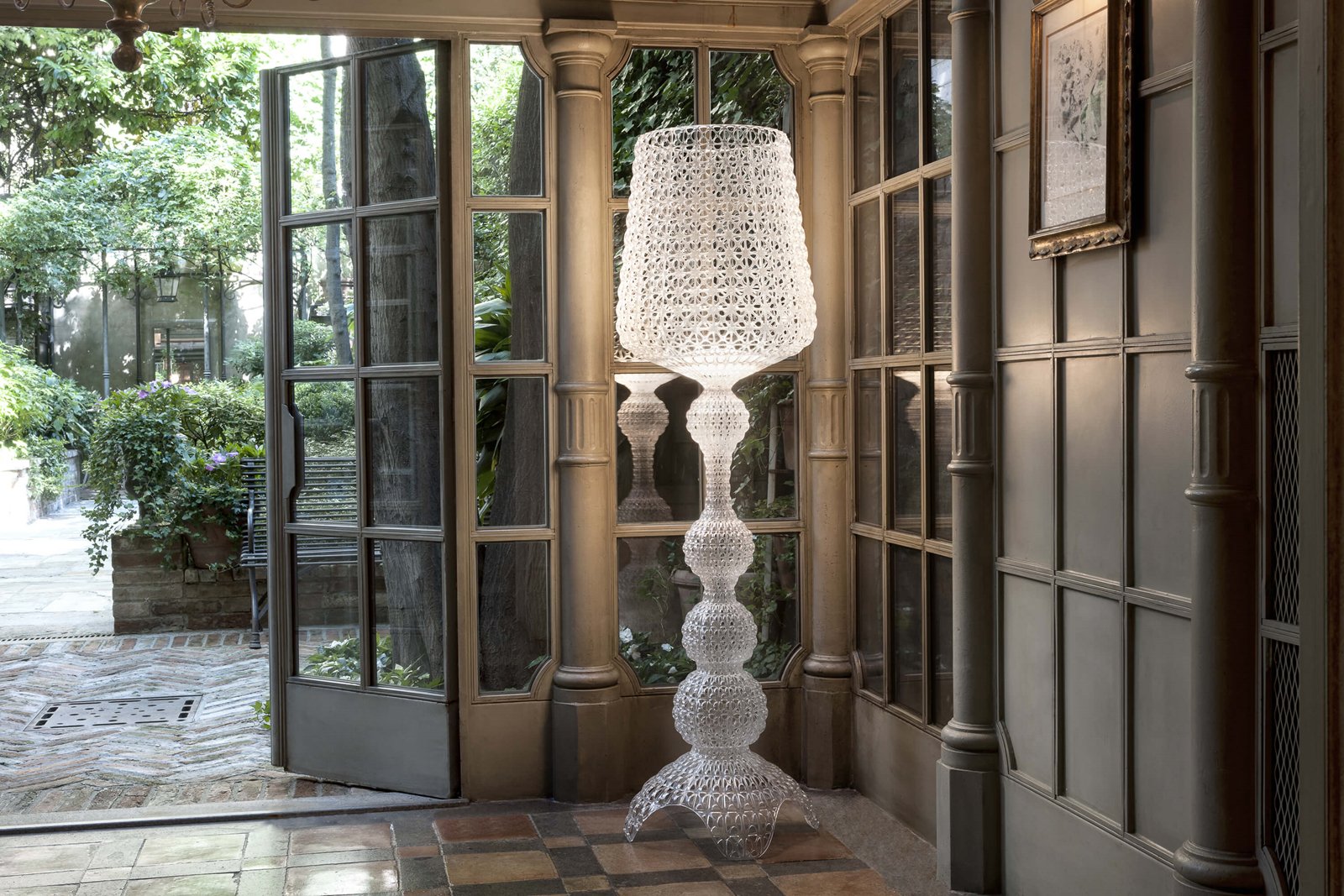 Kabuki Stojaca Lampa Crystal - Kartell