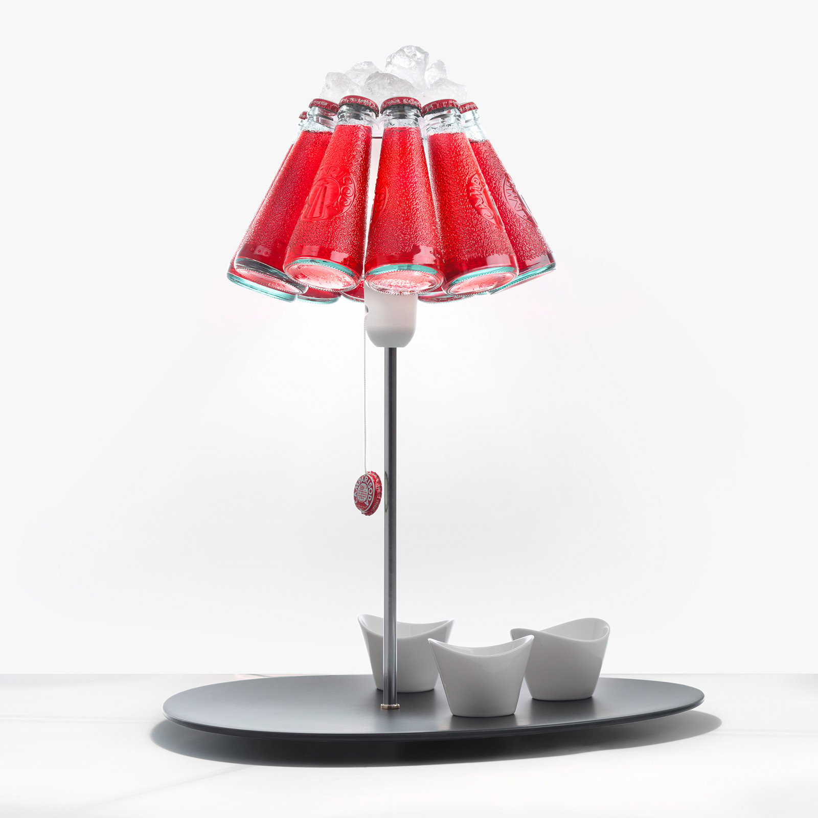 Ingo Maurer Campari Bar stolná lampa z fliaš