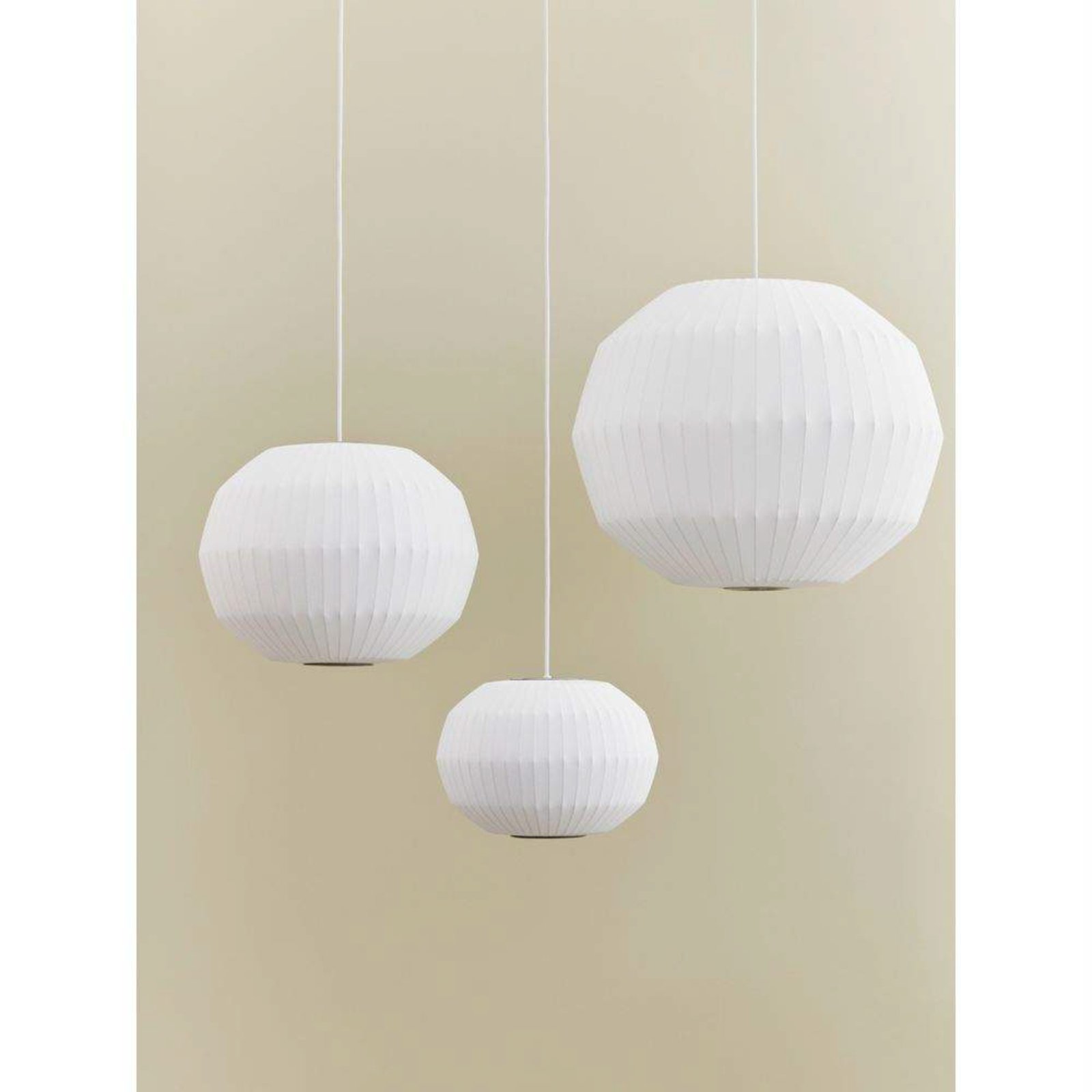 Nelson Angled Sphere Bubble Lámpara Colgante L Off-White - Herman Miller