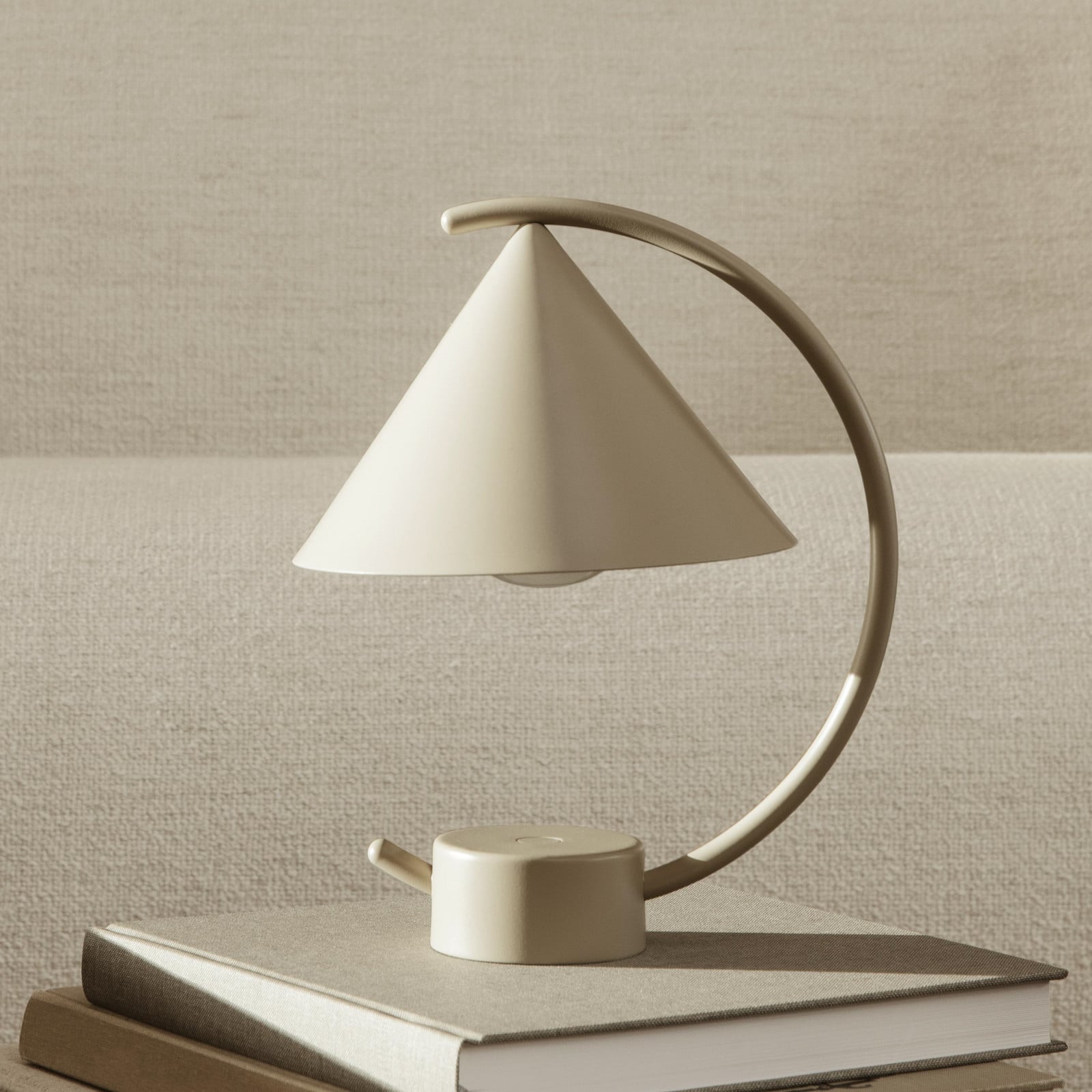 Meridian Portable Tischleuchte Cashmere ferm LIVING - Wohnzimmer - Design - Metall - Einflammig