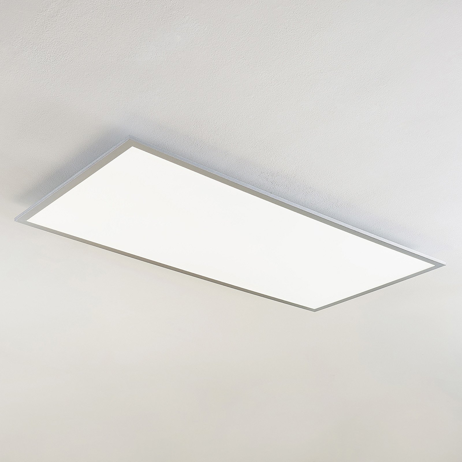 Lindby LED-Deckenleuchte Zento, 4.000 K, 120 cm, silber