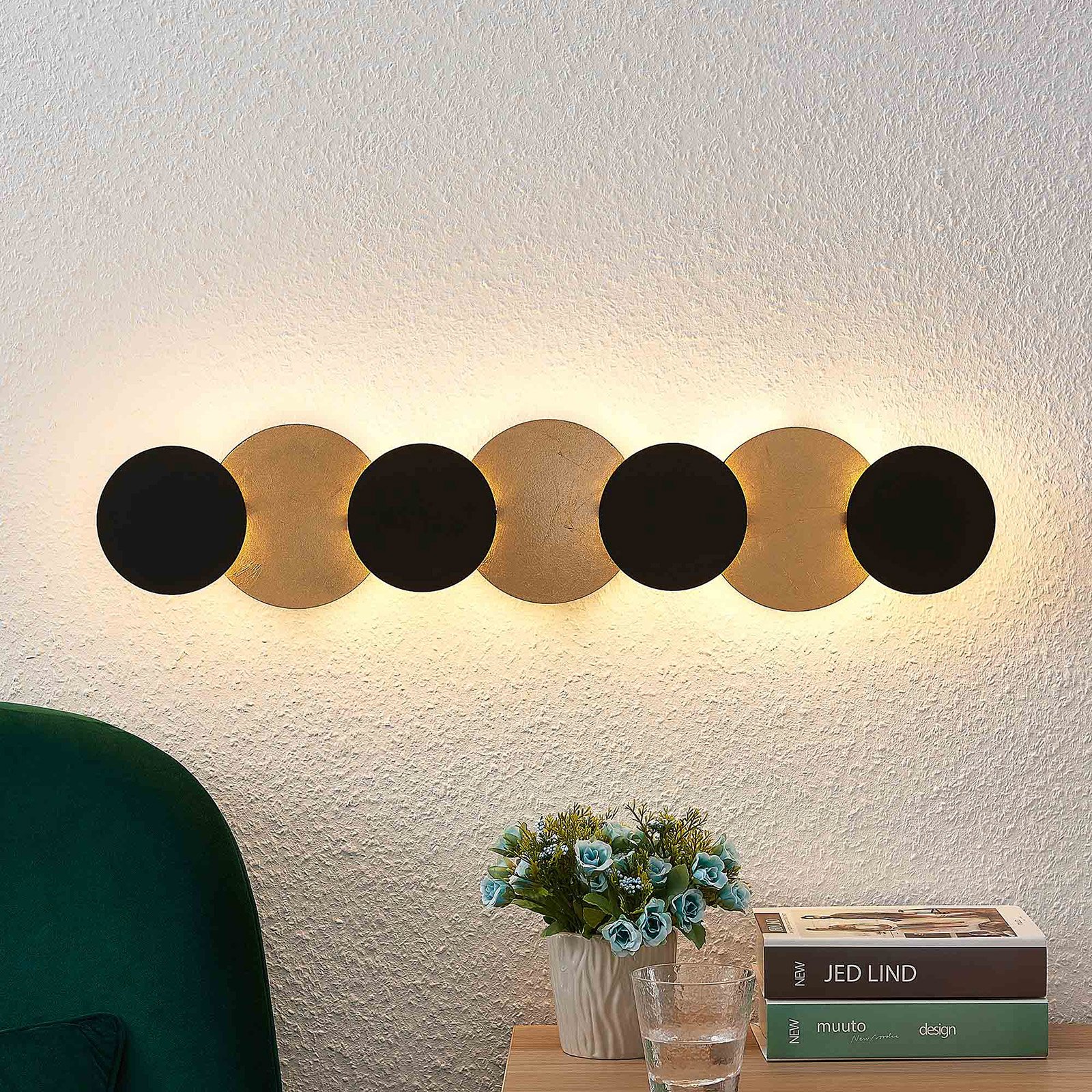 Grazyna 9 LED Wall Lamp Black/Gold - Lindby