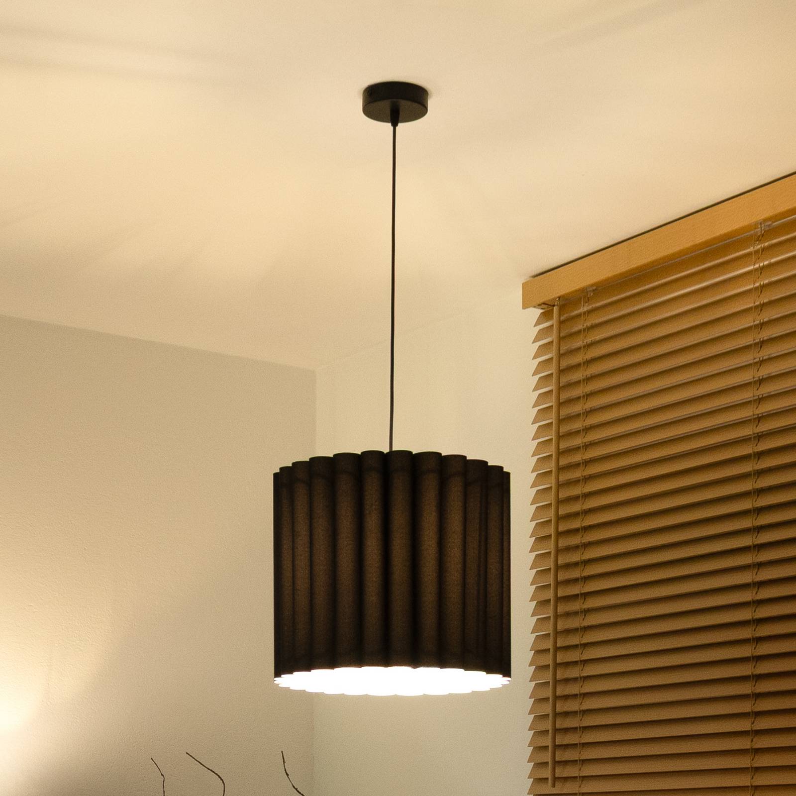 Hängeleuchte Aria, schwarz, Microfaser, E27 günstig online kaufen