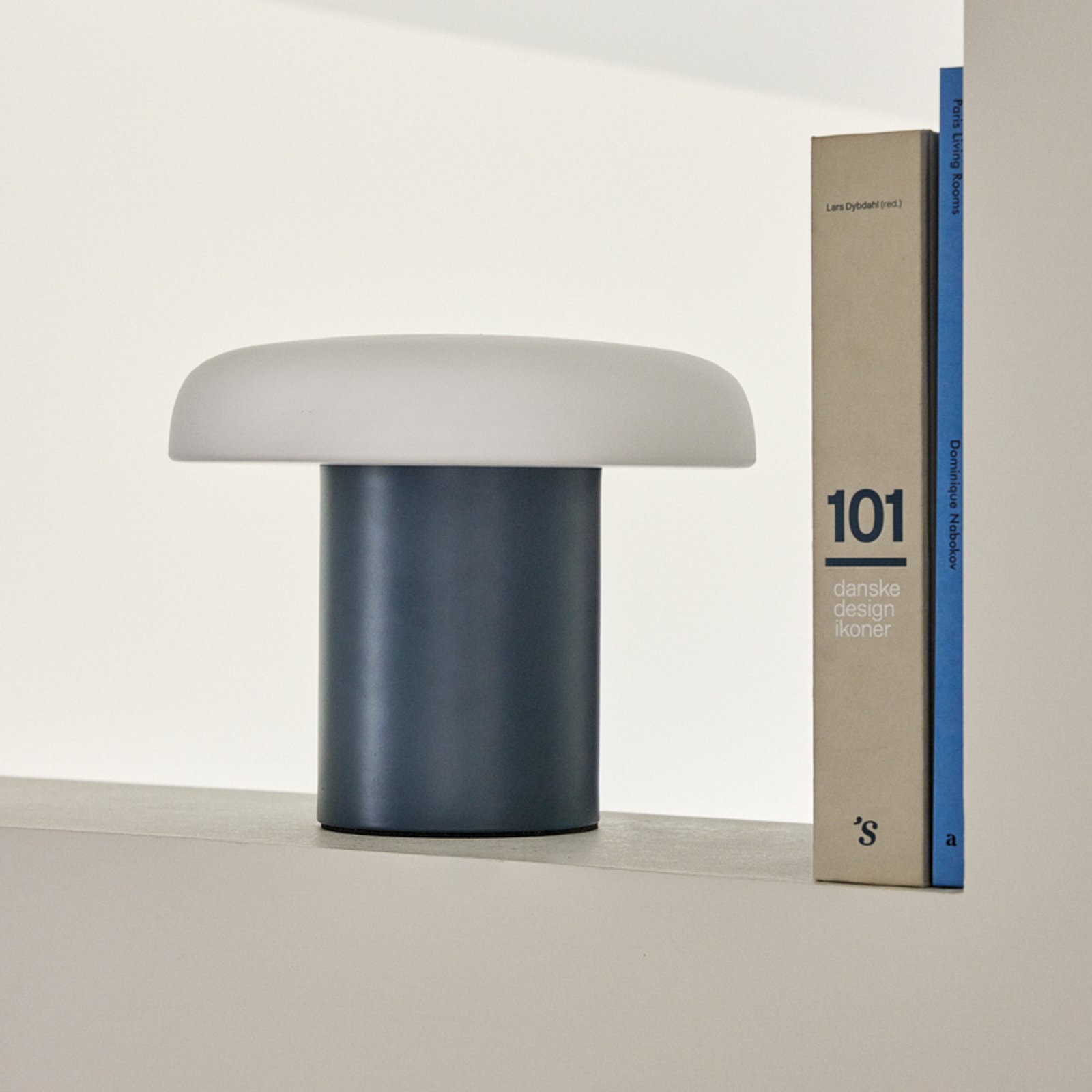 Ateliers Lampada da Tavolo Blu Scuro/Bianco - Hübsch