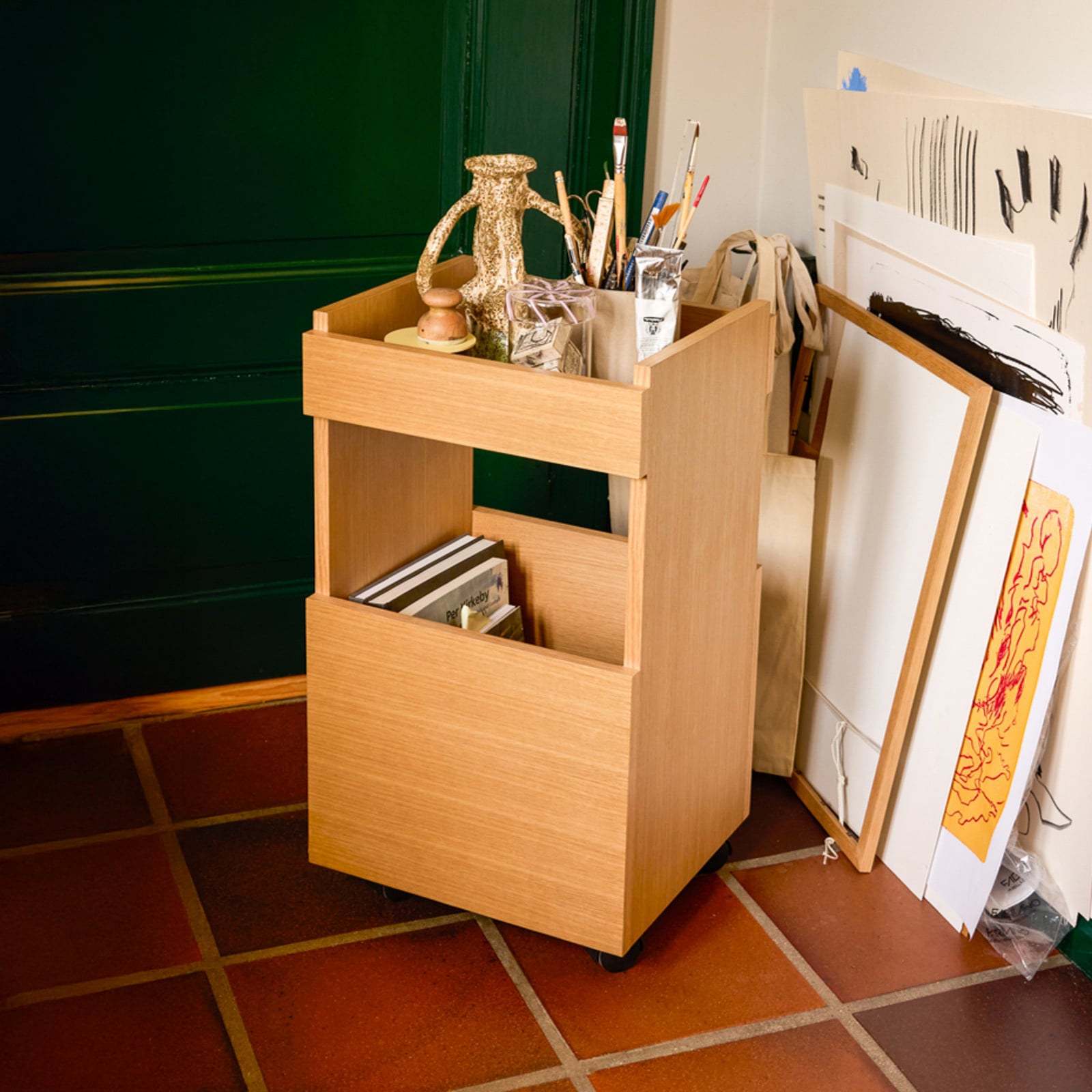 Carrello da portata Forma, rovere chiaro, altezza 70 cm - Hübsch