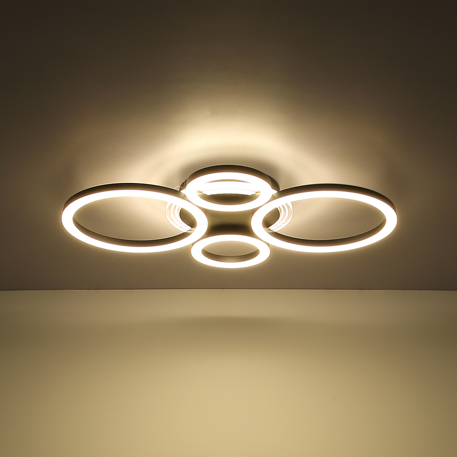 Lampa sufitowa LED Loretta, czarna, metalowa, CCT, 53 cm Lampa sufitowa LED Loretta, czarna, metalowa, CCT, 53 cm