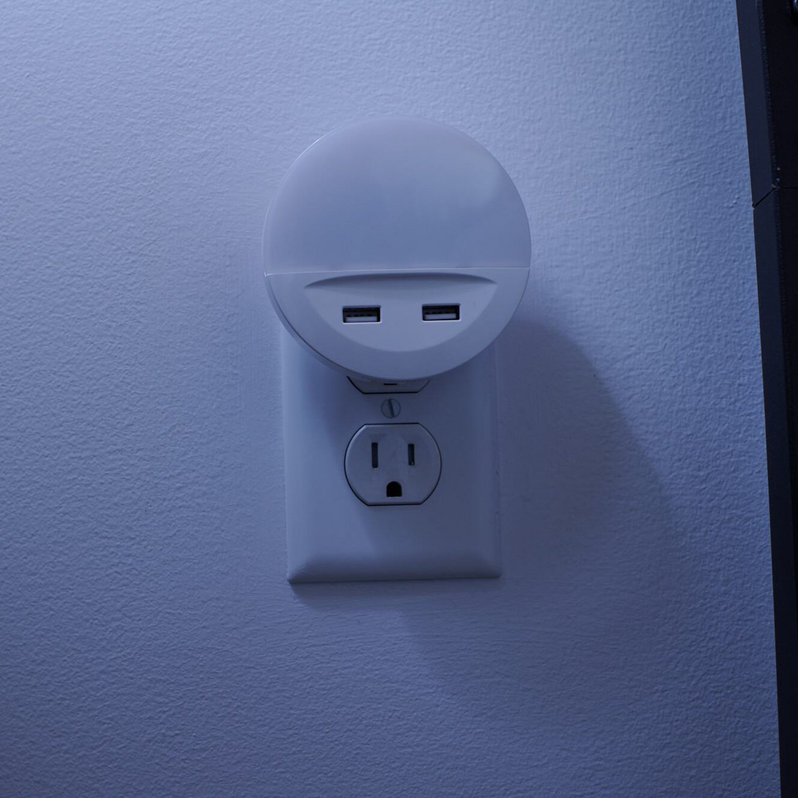 OSRAM LED-Steckdosennachtlicht LUNETTA USB, weiß, Ø 9 cm