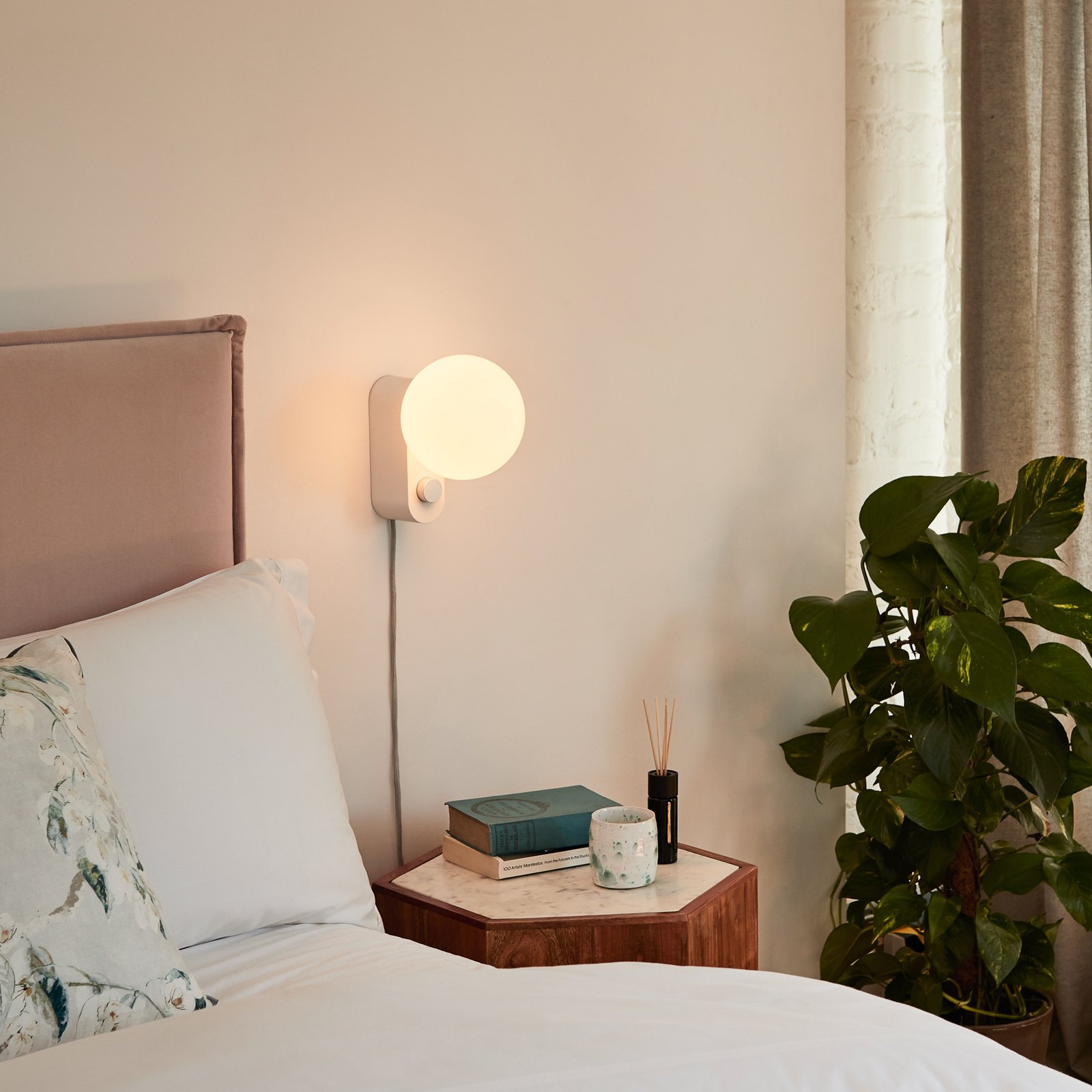 Alumina Table Lamp Chalk w/Sphere IV - Tala