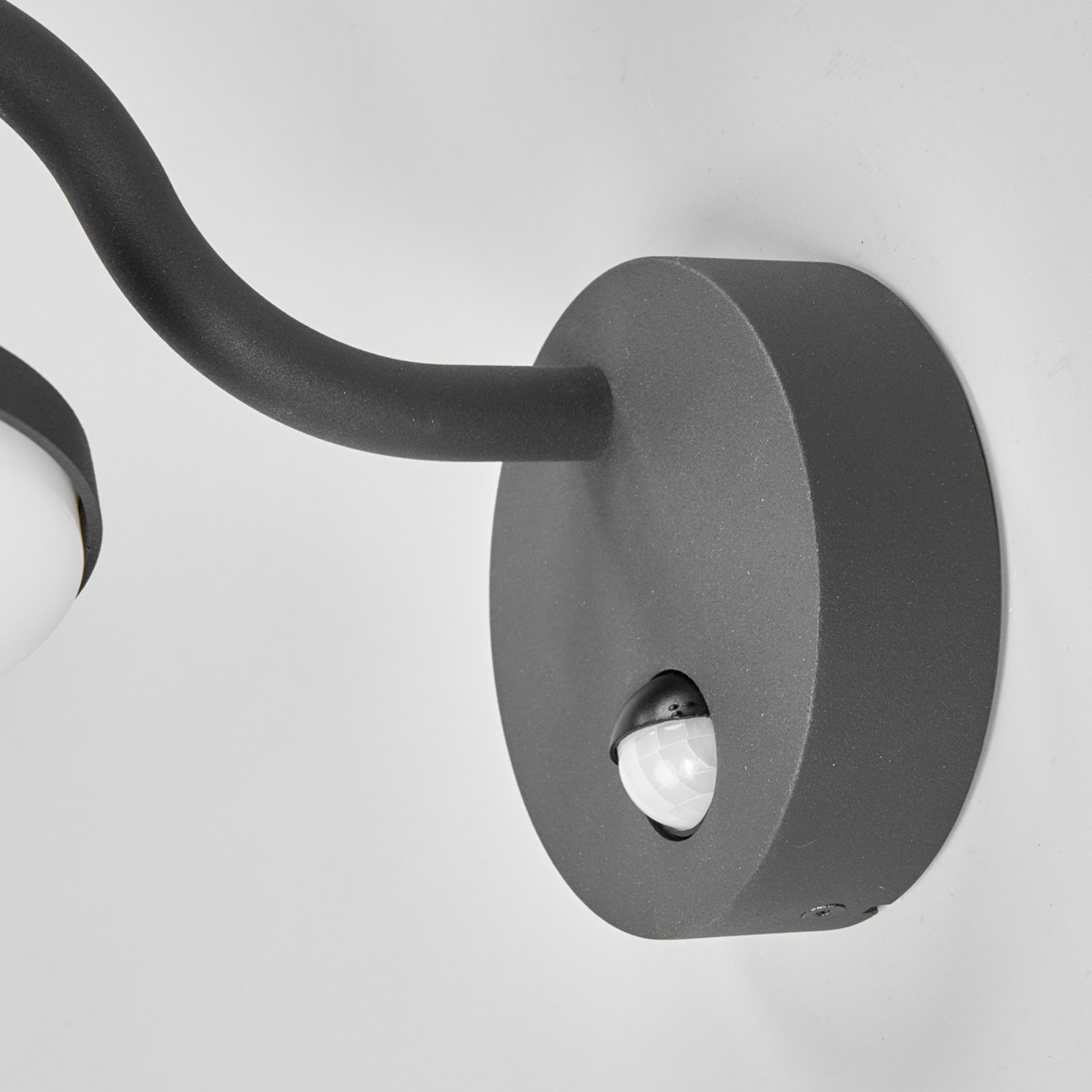Finny Utendørs Vegglampe Dark Grey/White - Lucande