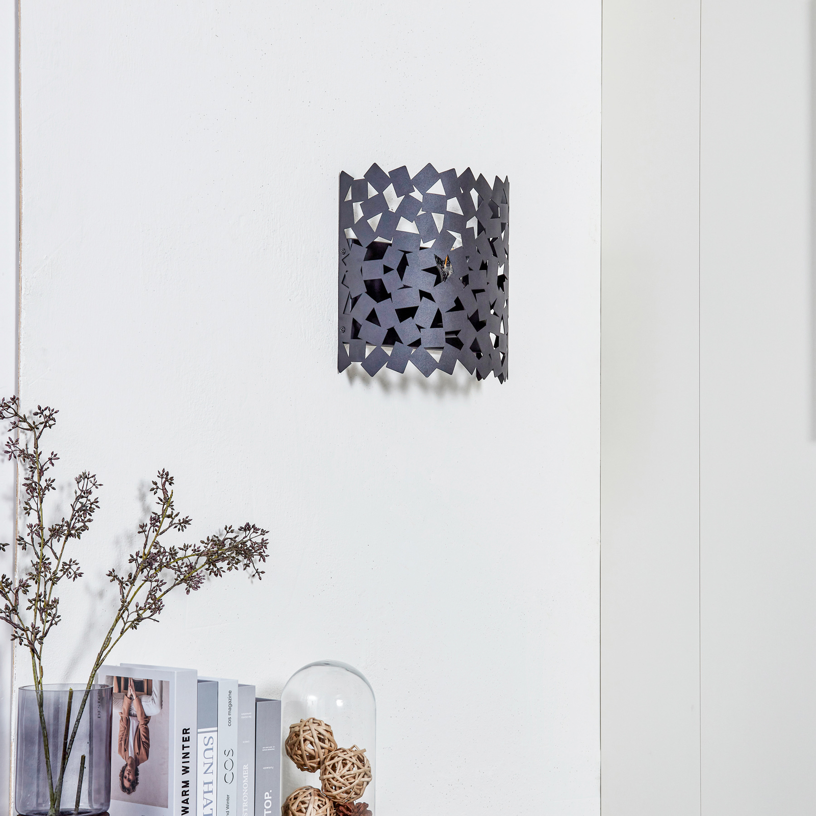 Lucande wall light Aeloria, black, iron, 32.5 cm, E27