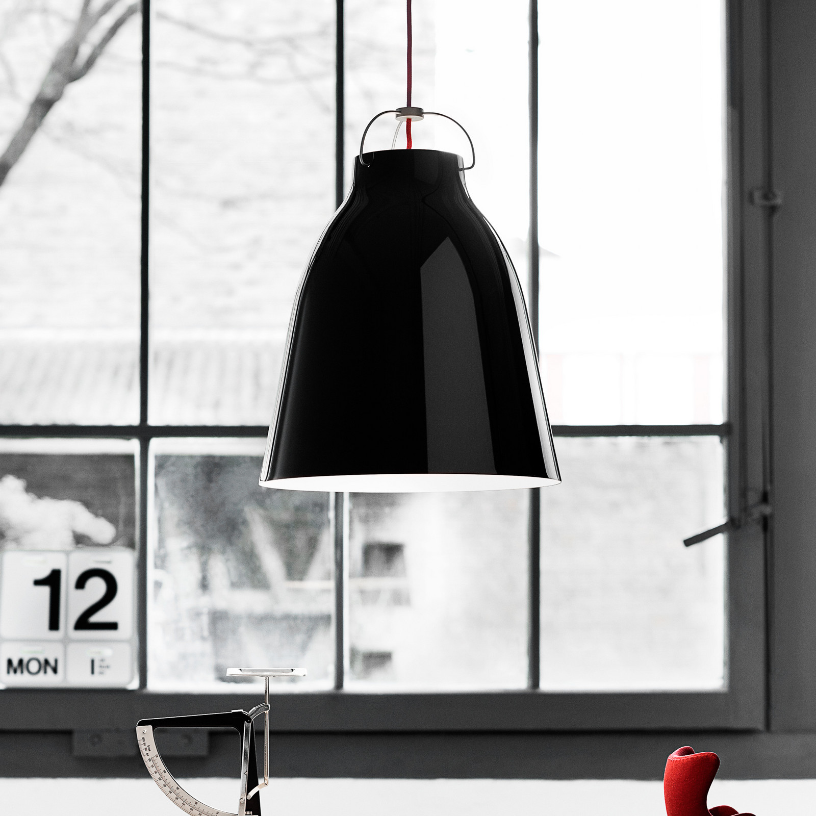 FRITZ HANSEN Caravaggio P3 negru lucios