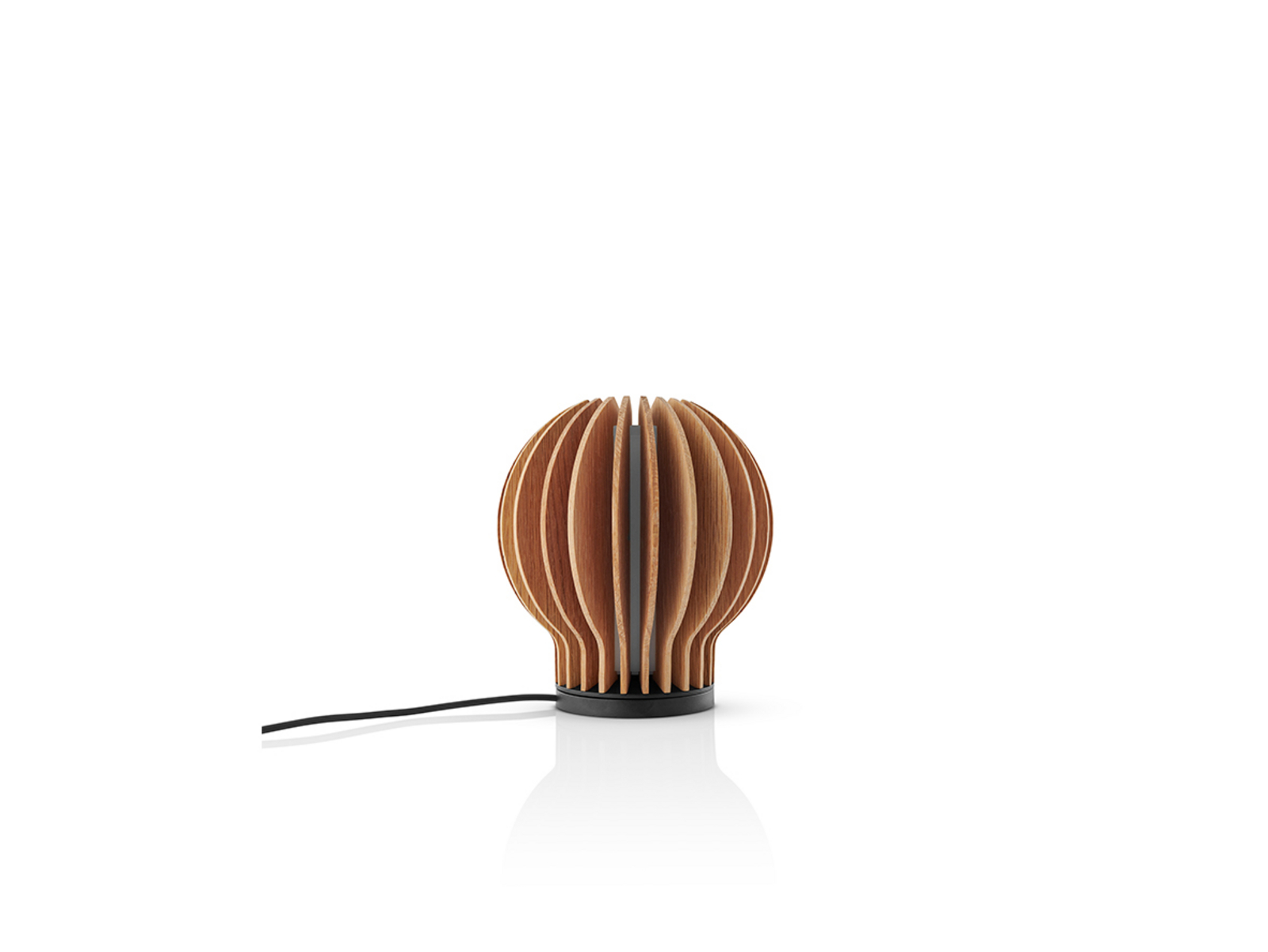 Radiant Round Portable Bordslampa Oak - Eva Solo