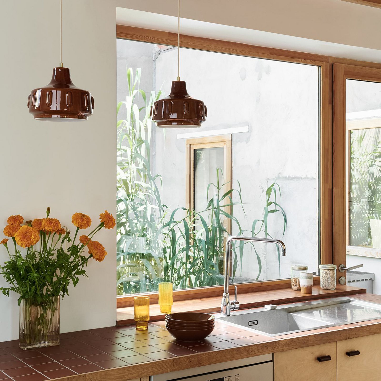 MARKET SET Jimmy hanging light, Ø 25 cm, brown, ceramic