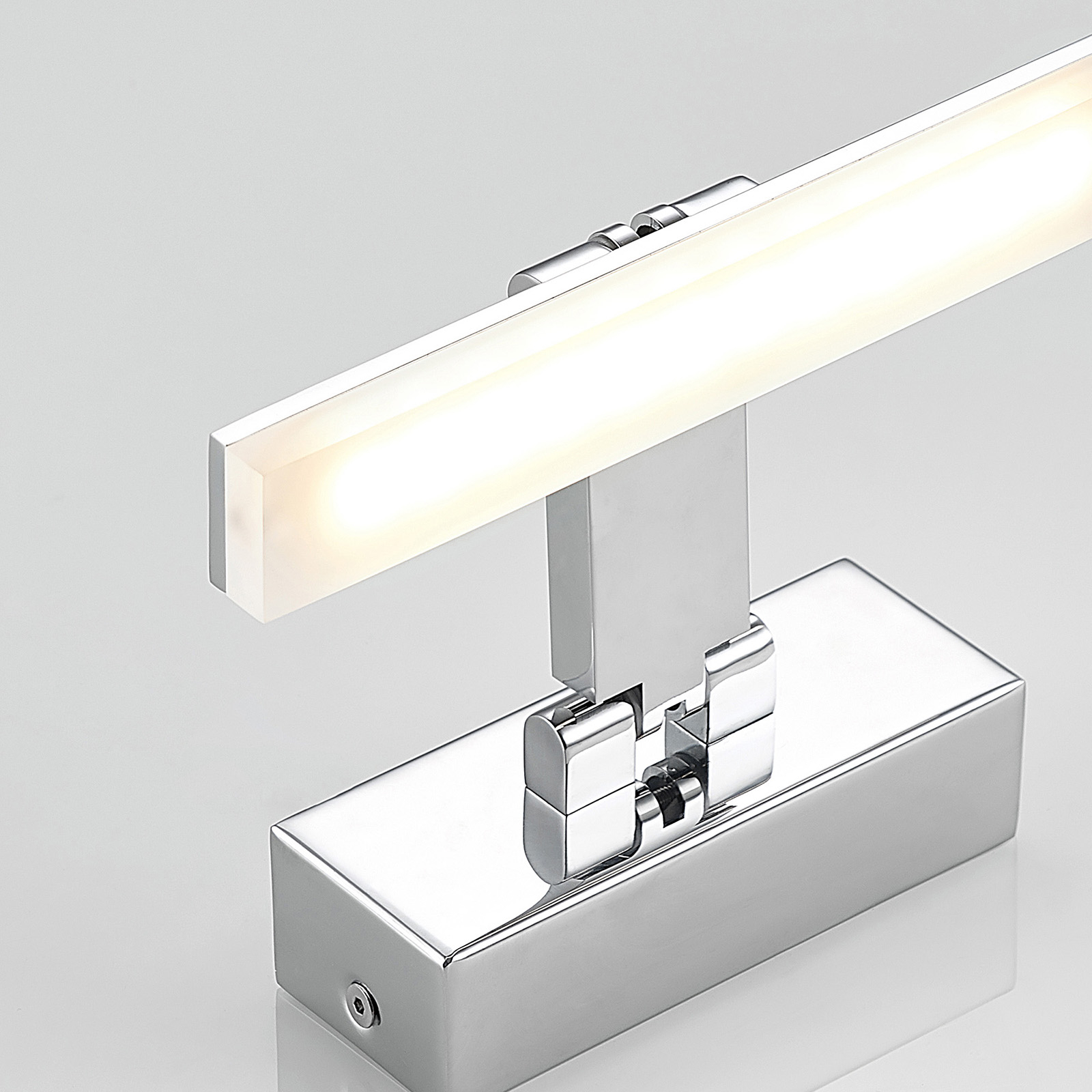 Arcchio Soey LED-speillampe, IP44, 20 cm