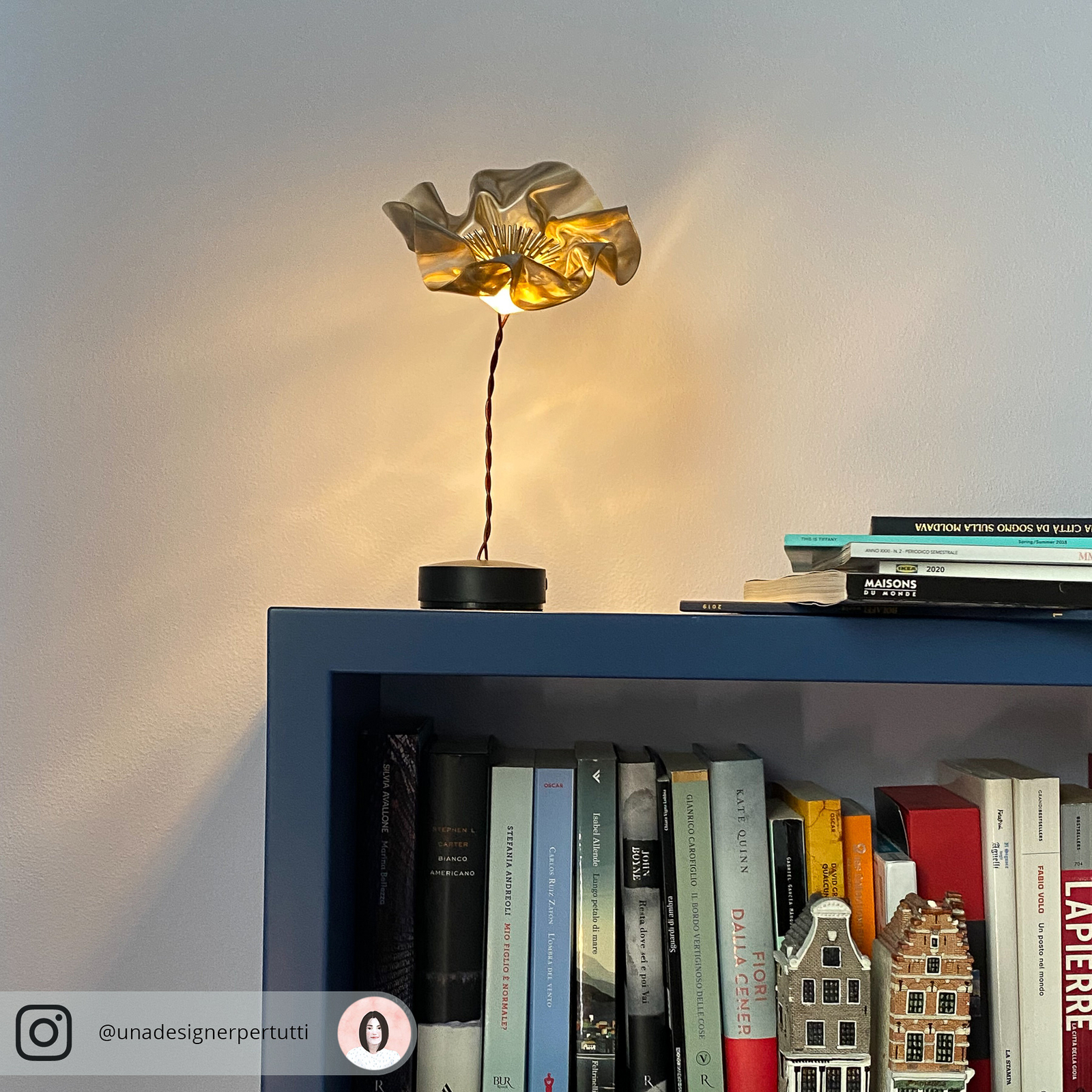 Stolní lampa LED Slamp LaFleur, dobíjecí baterie, sametová